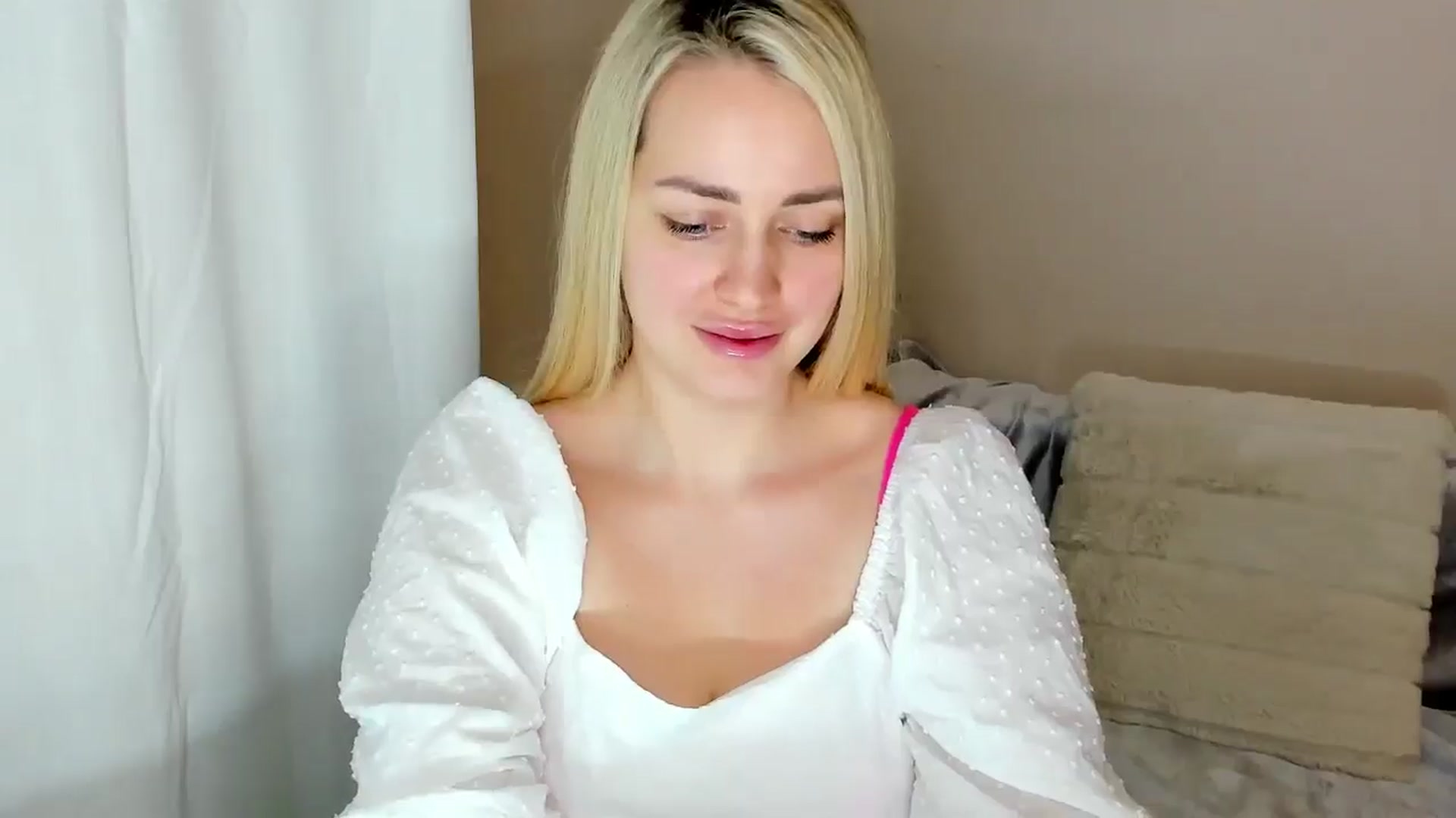 Gallery image thumbnail from Katy__Berry's myfreecams stream on, 01/31/2025, 15:57 image 11 of 20