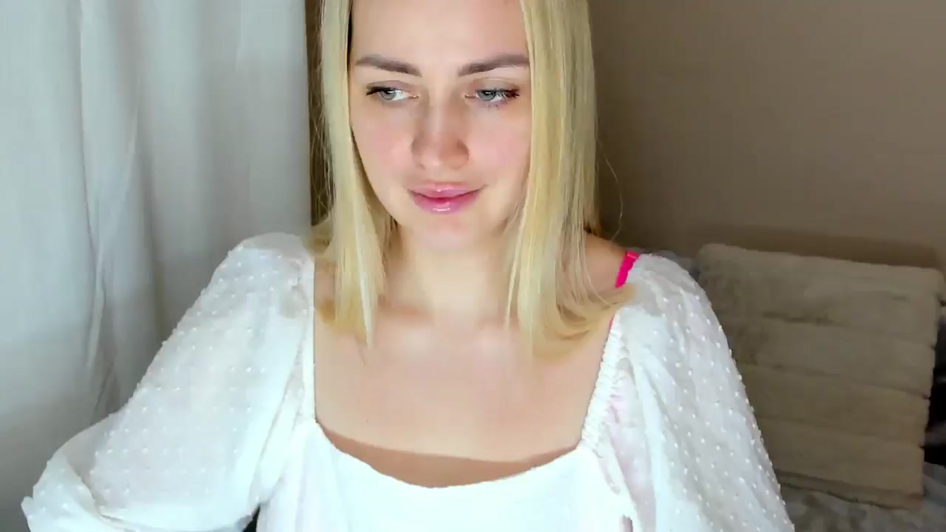 Gallery image thumbnail from Katy__Berry's myfreecams stream on, 01/31/2025, 15:57 image 14 of 20