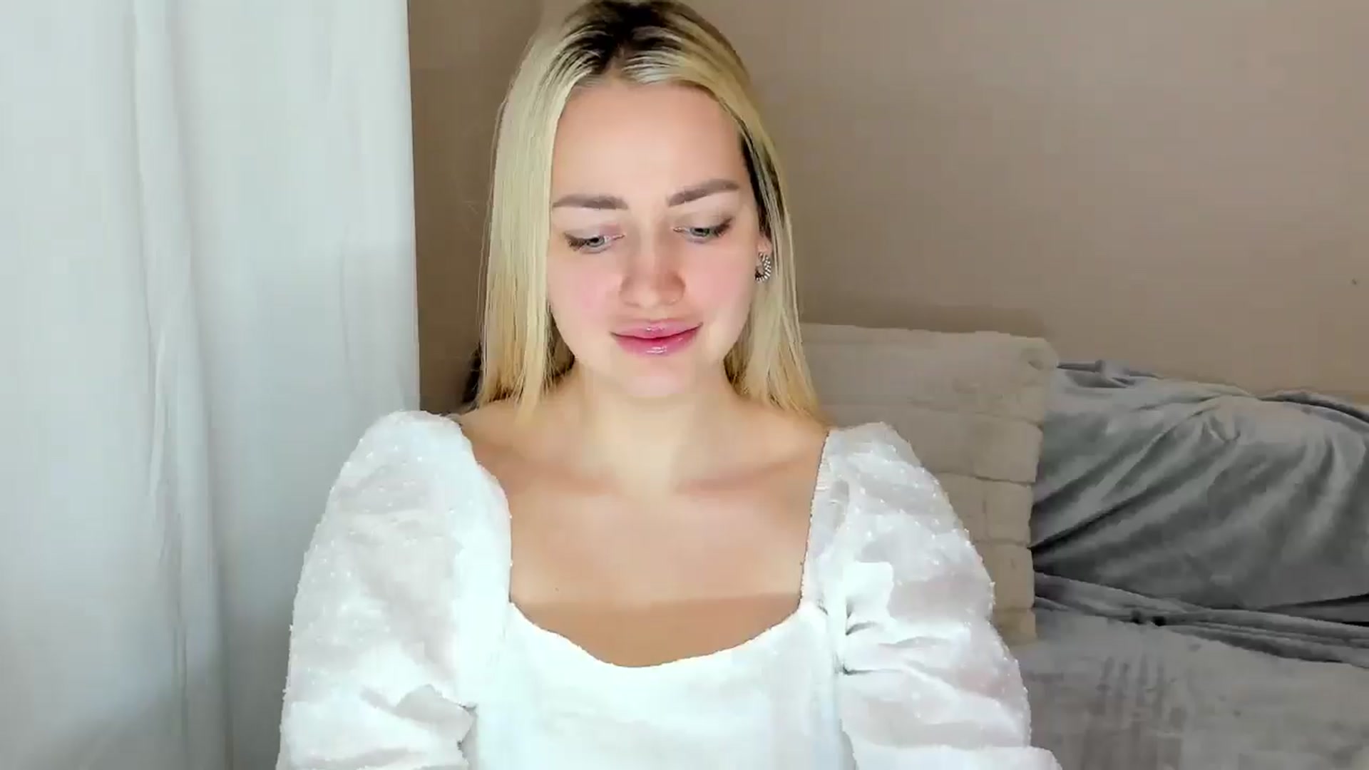 Gallery image thumbnail from Katy__Berry's myfreecams stream on, 02/02/2025, 13:20 image 11 of 20