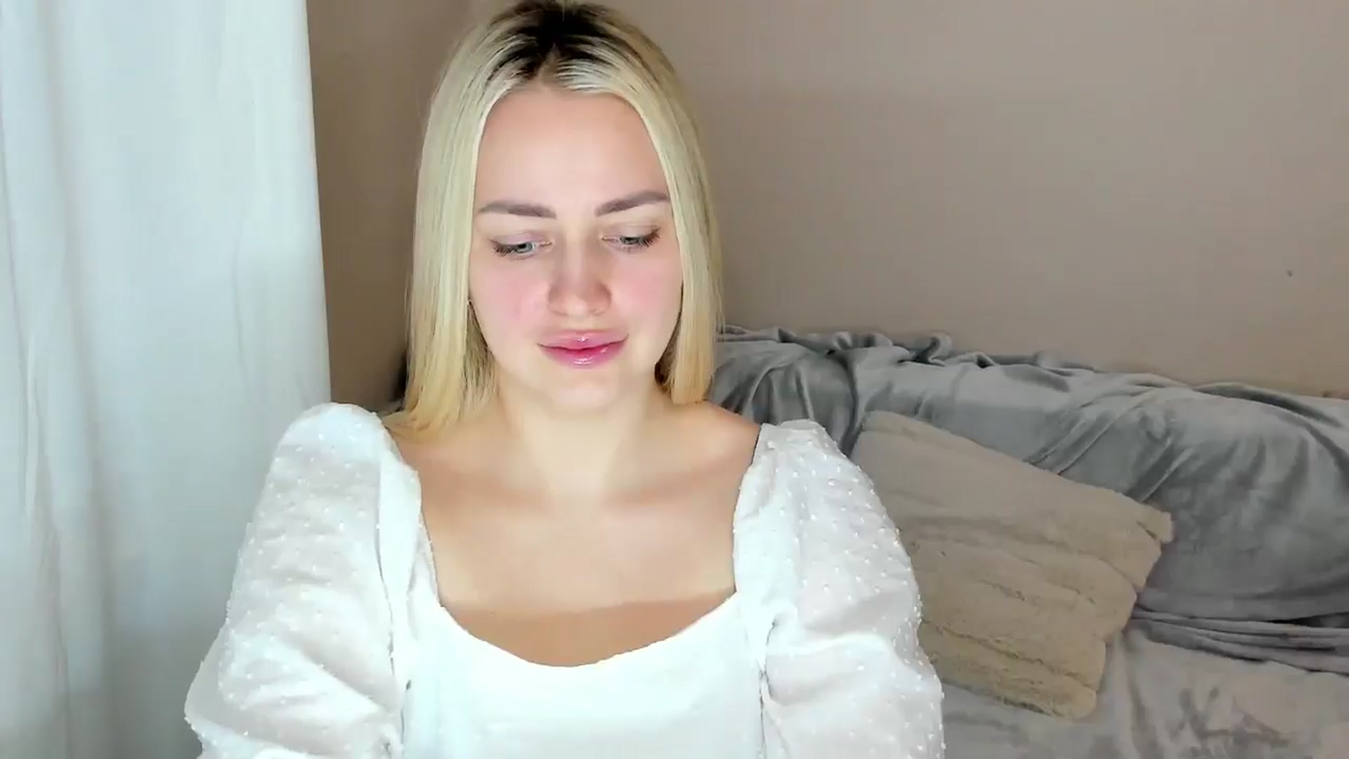 Gallery image thumbnail from Katy__Berry's myfreecams stream on, 02/02/2025, 14:56 image 2 of 20