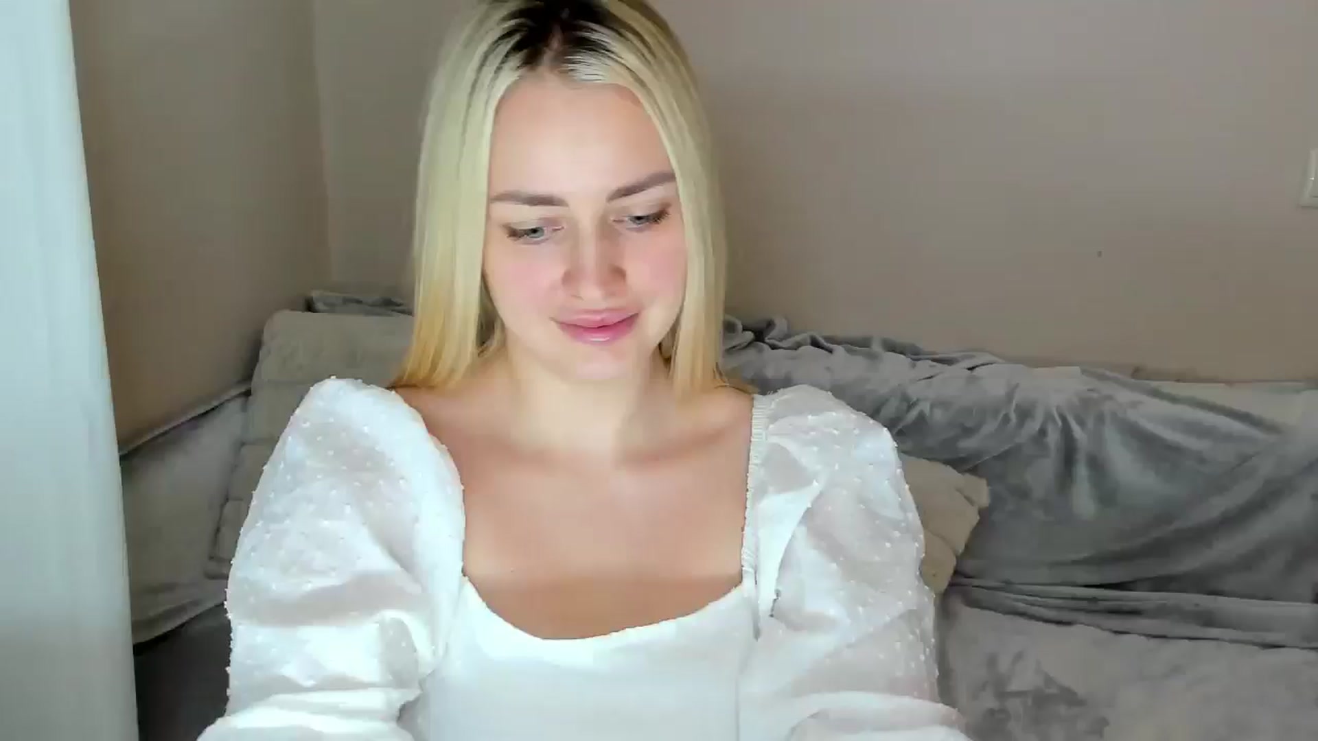 Gallery image thumbnail from Katy__Berry's myfreecams stream on, 02/02/2025, 14:56 image 14 of 20
