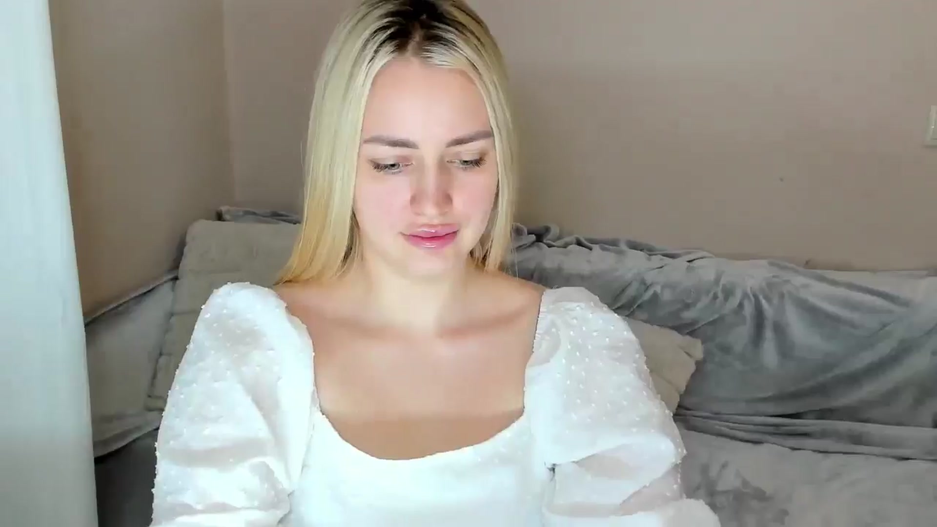 Gallery image thumbnail from Katy__Berry's myfreecams stream on, 02/02/2025, 14:56 image 16 of 20