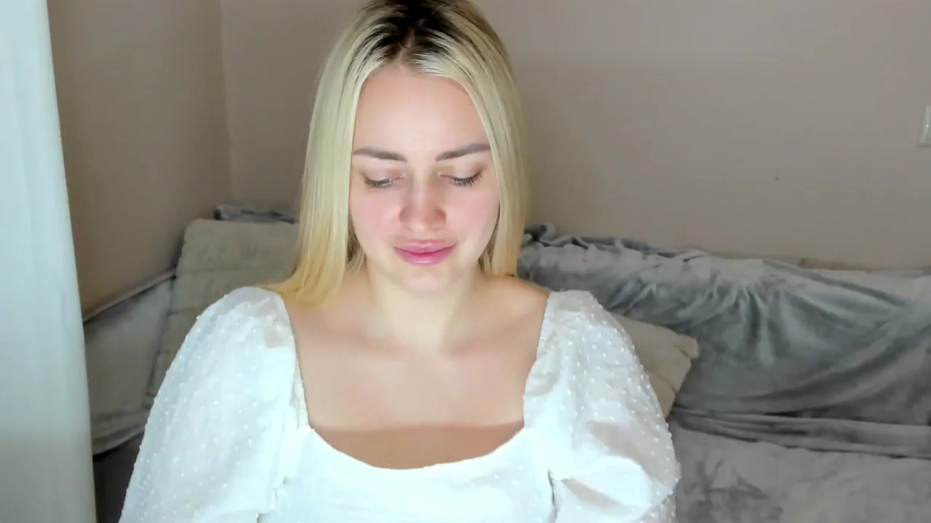 Gallery image thumbnail from Katy__Berry's myfreecams stream on, 02/02/2025, 14:56 image 15 of 20