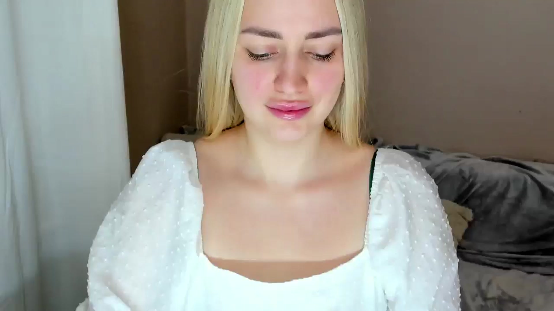 Gallery image thumbnail from Katy__Berry's myfreecams stream on, 02/02/2025, 14:56 image 5 of 20
