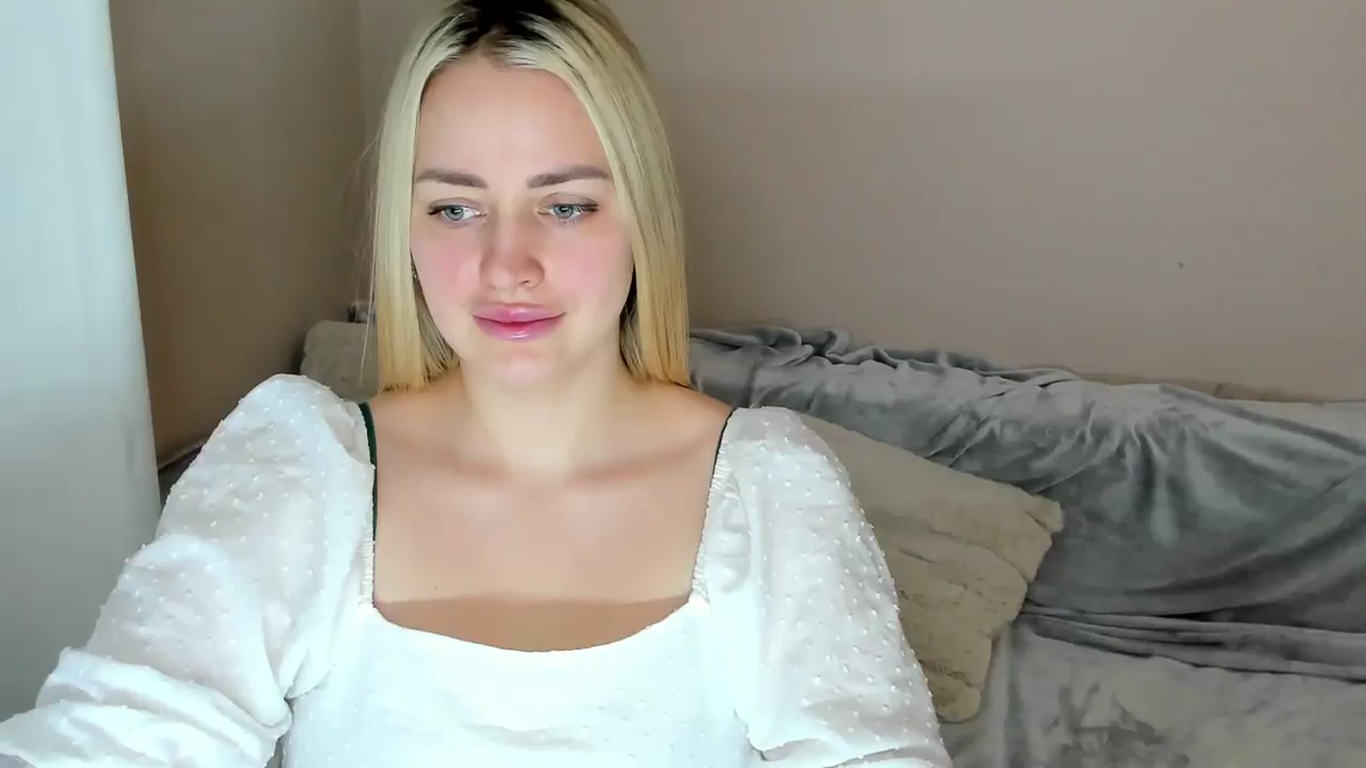 Gallery image thumbnail from Katy__Berry's myfreecams stream on, 02/02/2025, 14:56 image 11 of 20