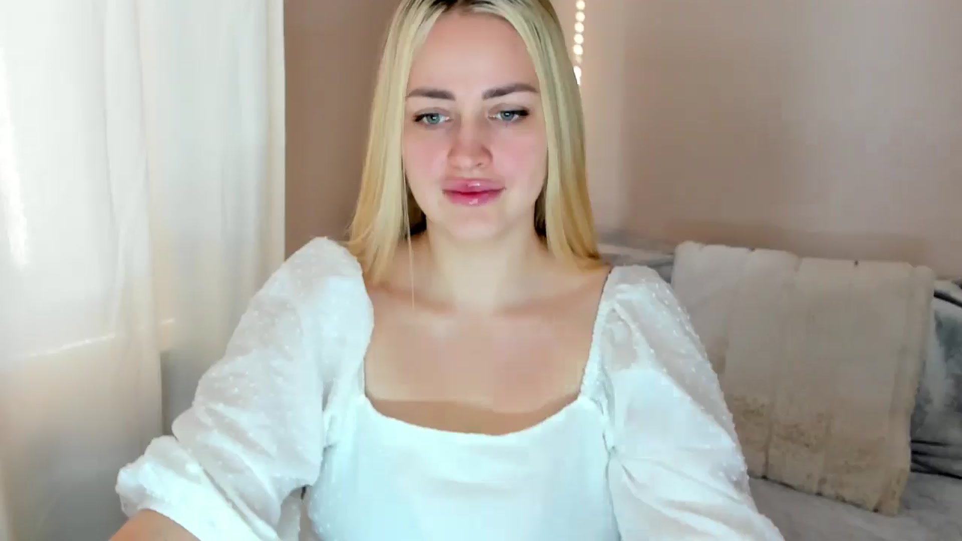 Gallery image thumbnail from Katy__Berry's myfreecams stream on, 02/09/2025, 12:49 image 12 of 20