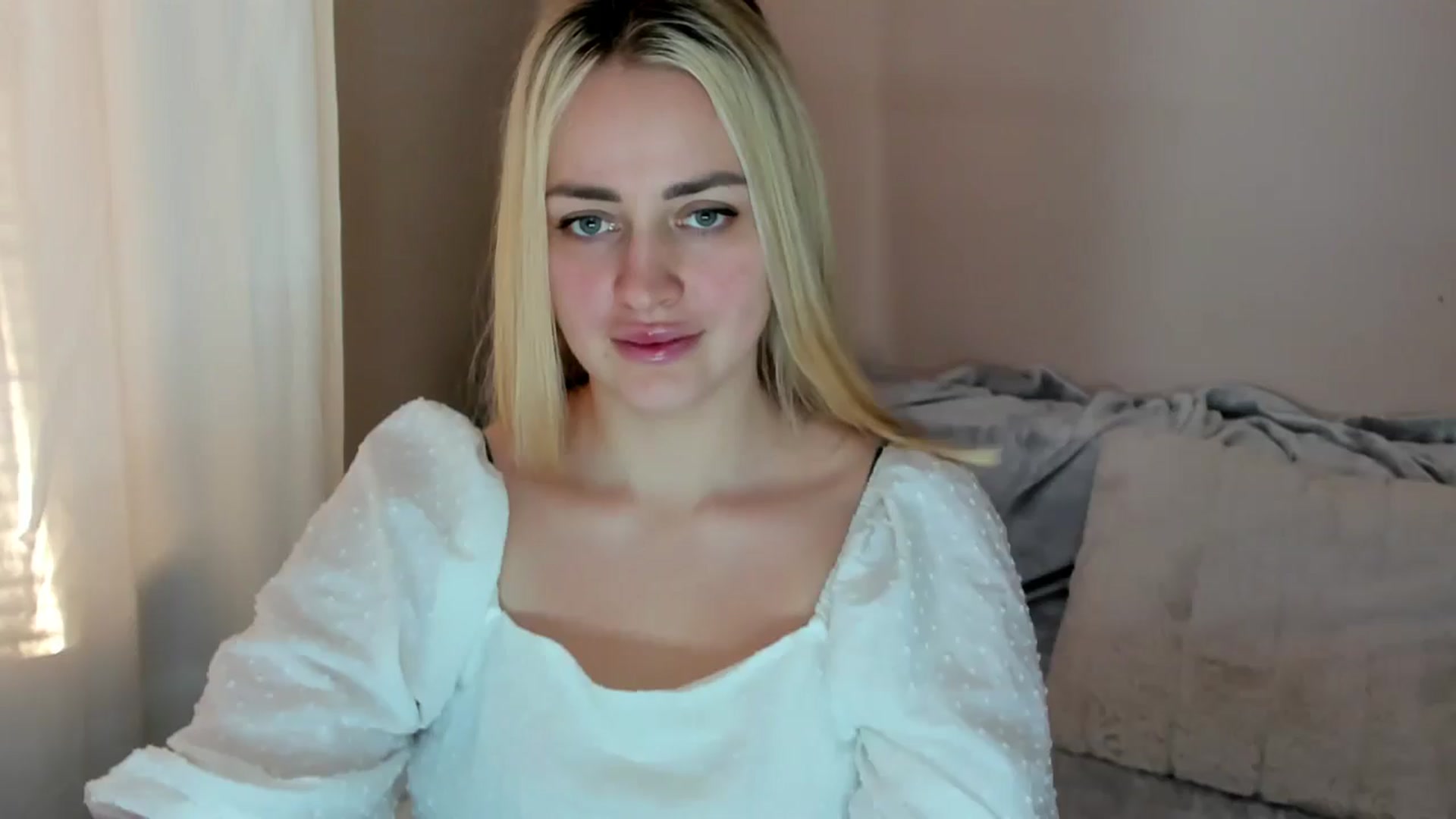 Gallery image thumbnail from Katy__Berry's myfreecams stream on, 02/09/2025, 15:11 image 5 of 20