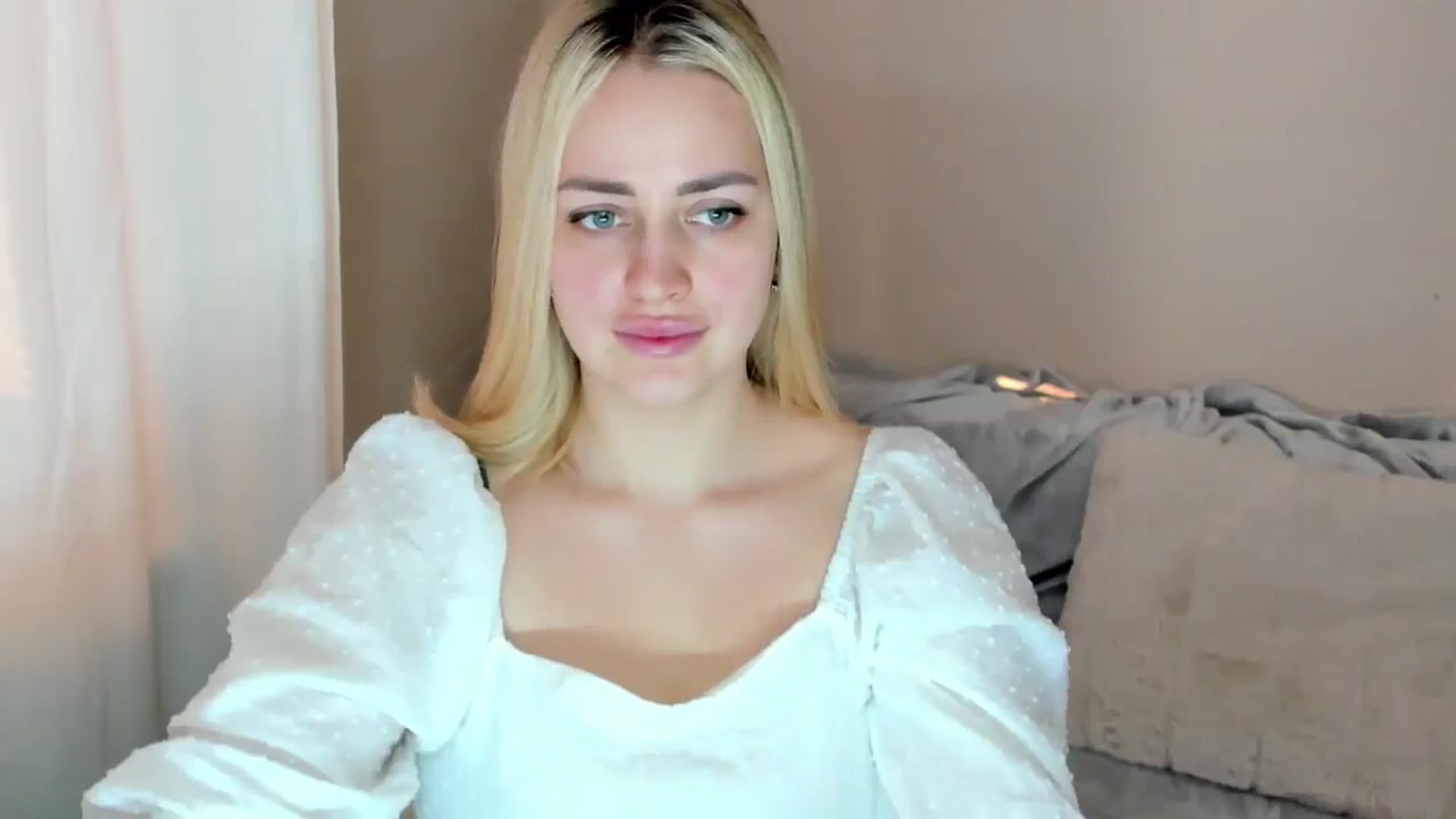 Gallery image thumbnail from Katy__Berry's myfreecams stream on, 02/09/2025, 15:11 image 12 of 20