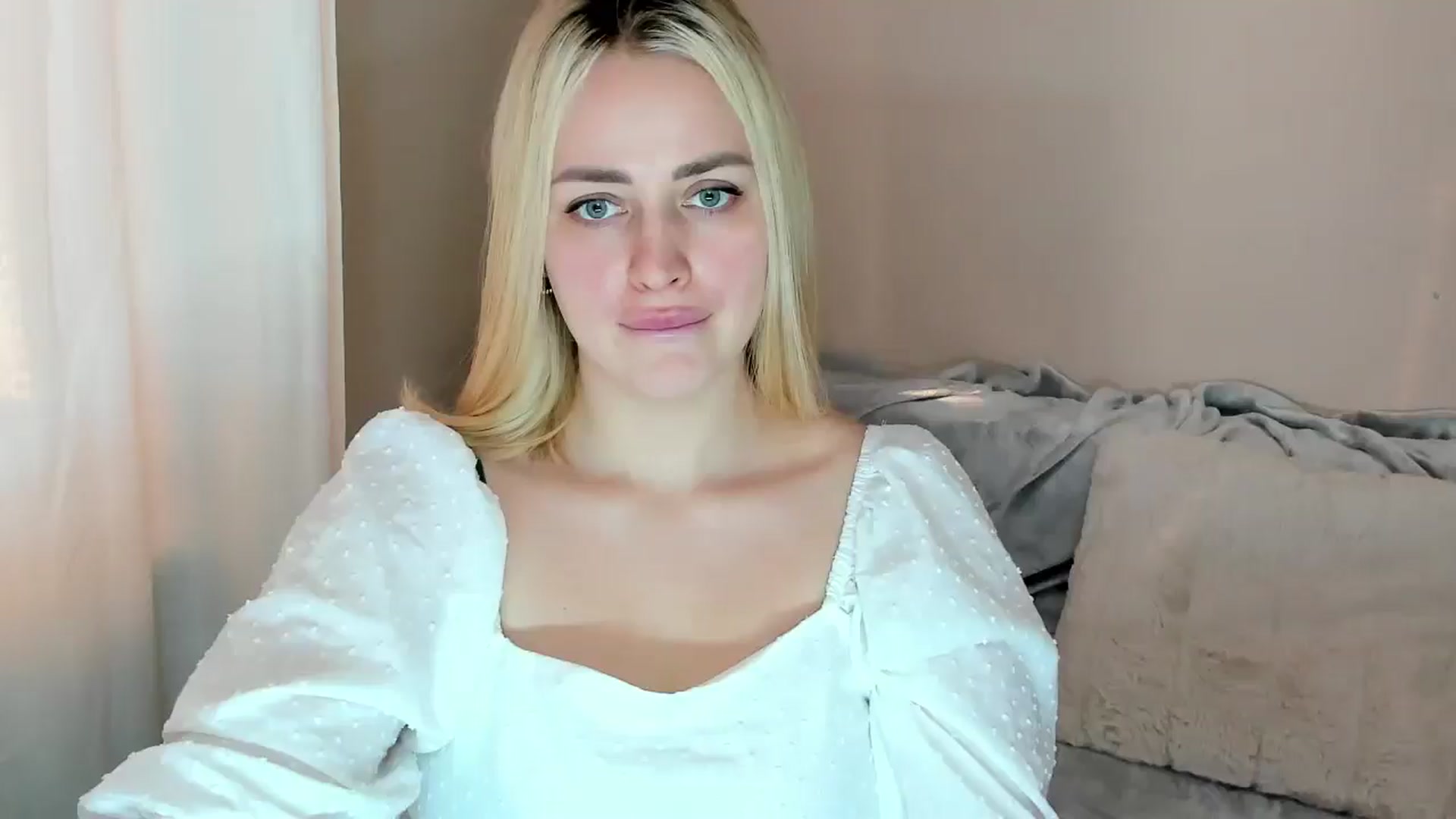 Gallery image thumbnail from Katy__Berry's myfreecams stream on, 02/09/2025, 15:11 image 11 of 20
