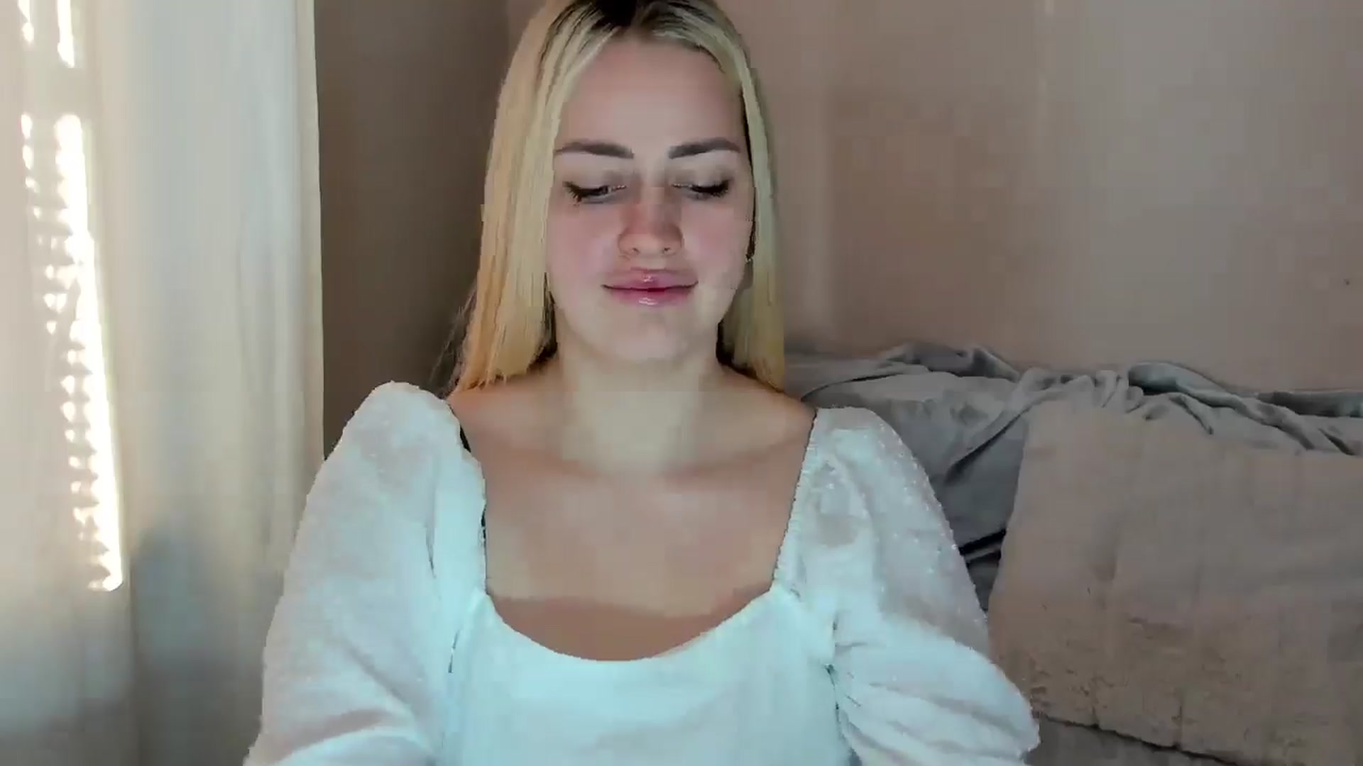 Gallery image thumbnail from Katy__Berry's myfreecams stream on, 02/09/2025, 15:11 image 3 of 20