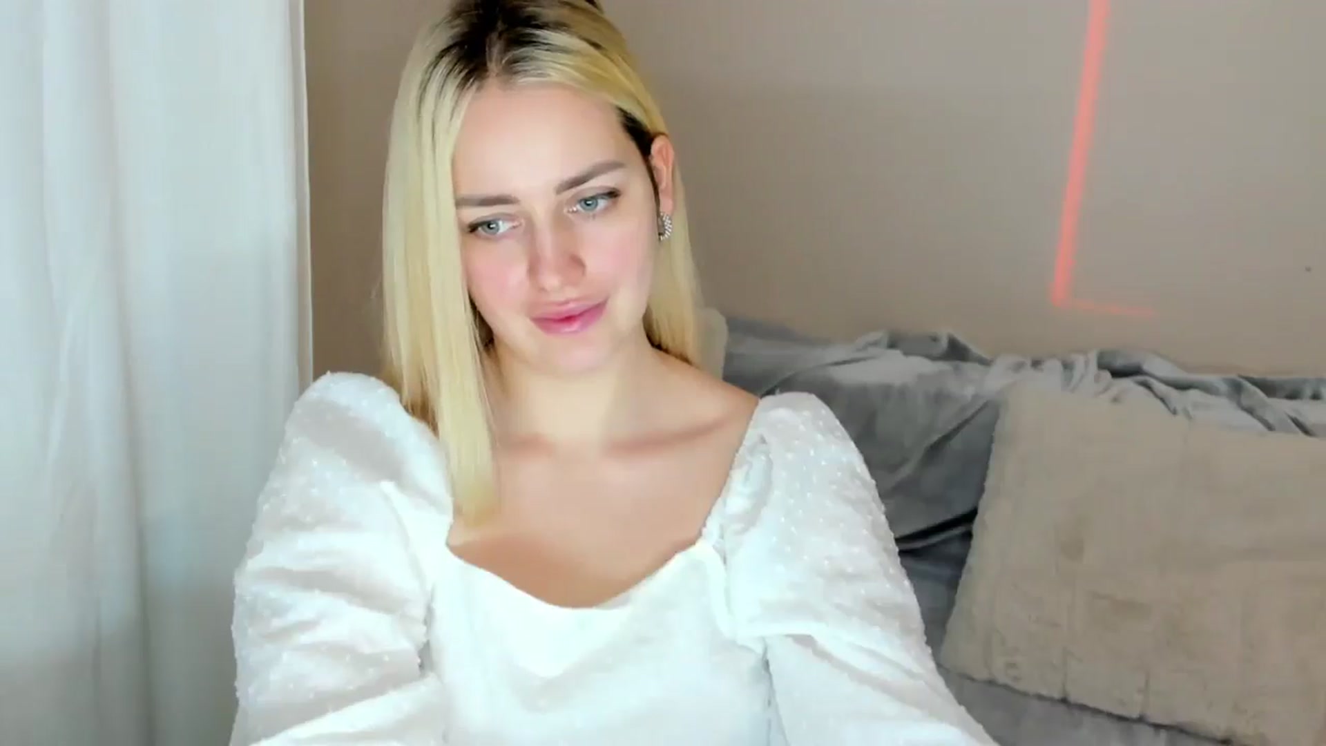 Gallery image thumbnail from Katy__Berry's myfreecams stream on, 02/09/2025, 15:11 image 17 of 20