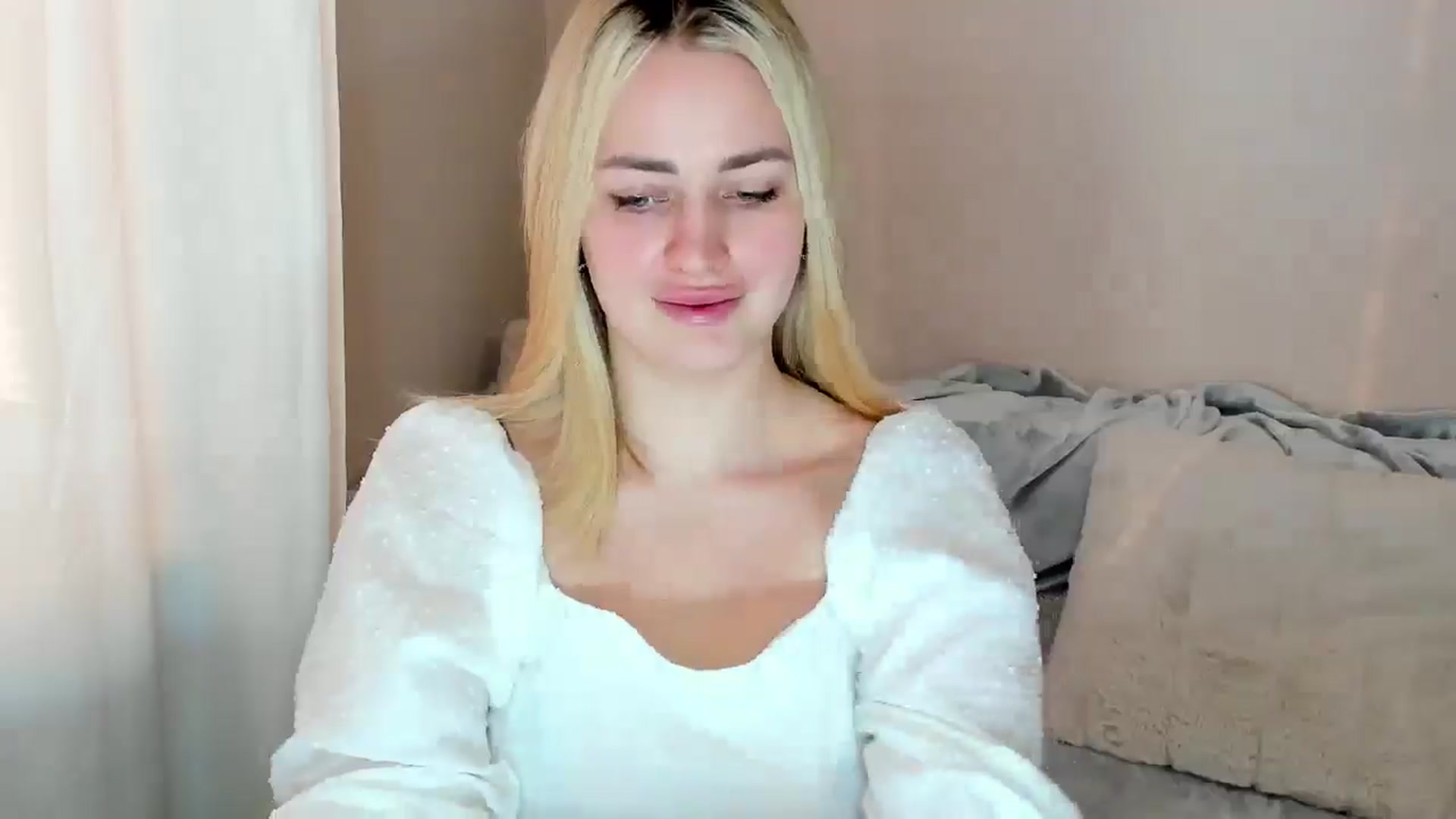 Gallery image thumbnail from Katy__Berry's myfreecams stream on, 02/09/2025, 15:11 image 10 of 20