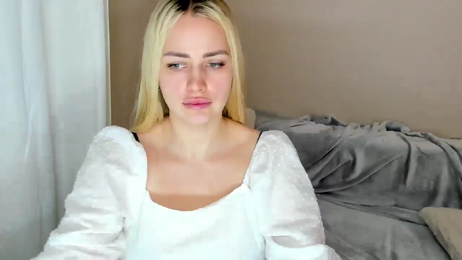 Gallery image thumbnail from Katy__Berry's myfreecams stream on, 02/09/2025, 16:10 image 7 of 20