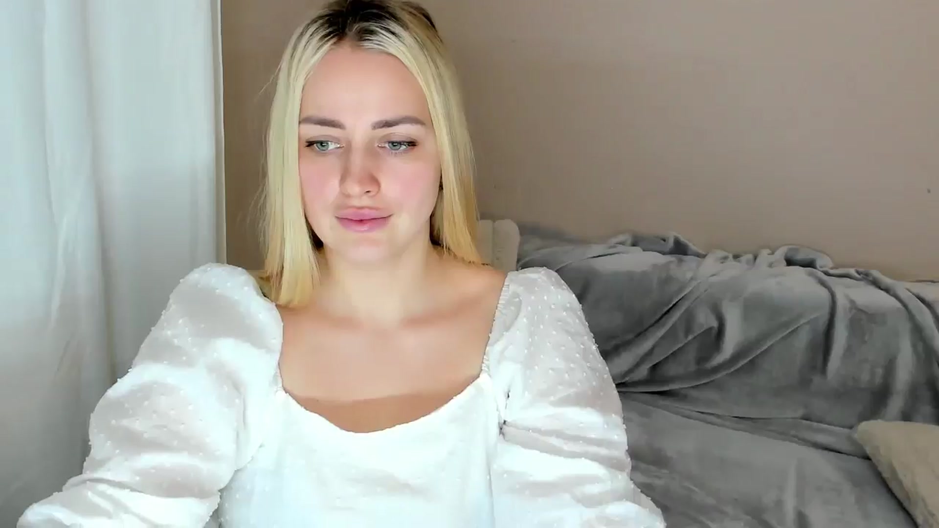 Gallery image thumbnail from Katy__Berry's myfreecams stream on, 02/09/2025, 16:10 image 3 of 20