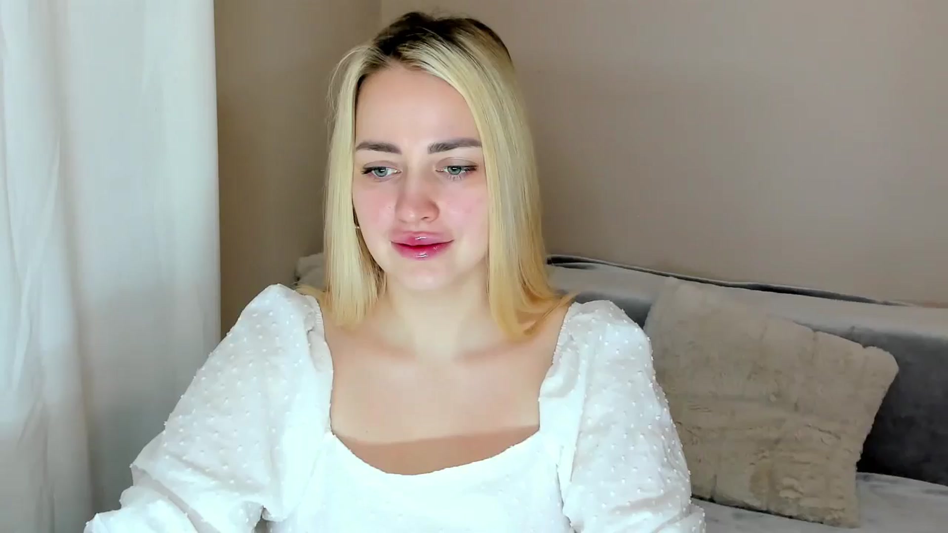 Gallery image thumbnail from Katy__Berry's myfreecams stream on, 02/14/2025, 13:13 image 1 of 20