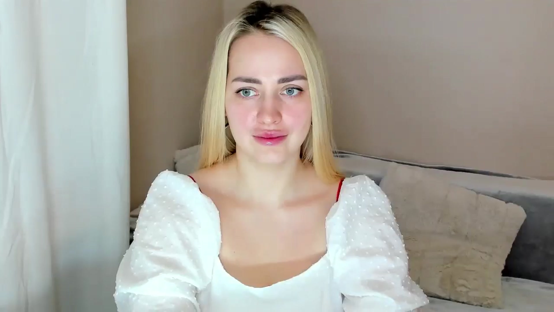 Gallery image thumbnail from Katy__Berry's myfreecams stream on, 02/14/2025, 13:13 image 7 of 20