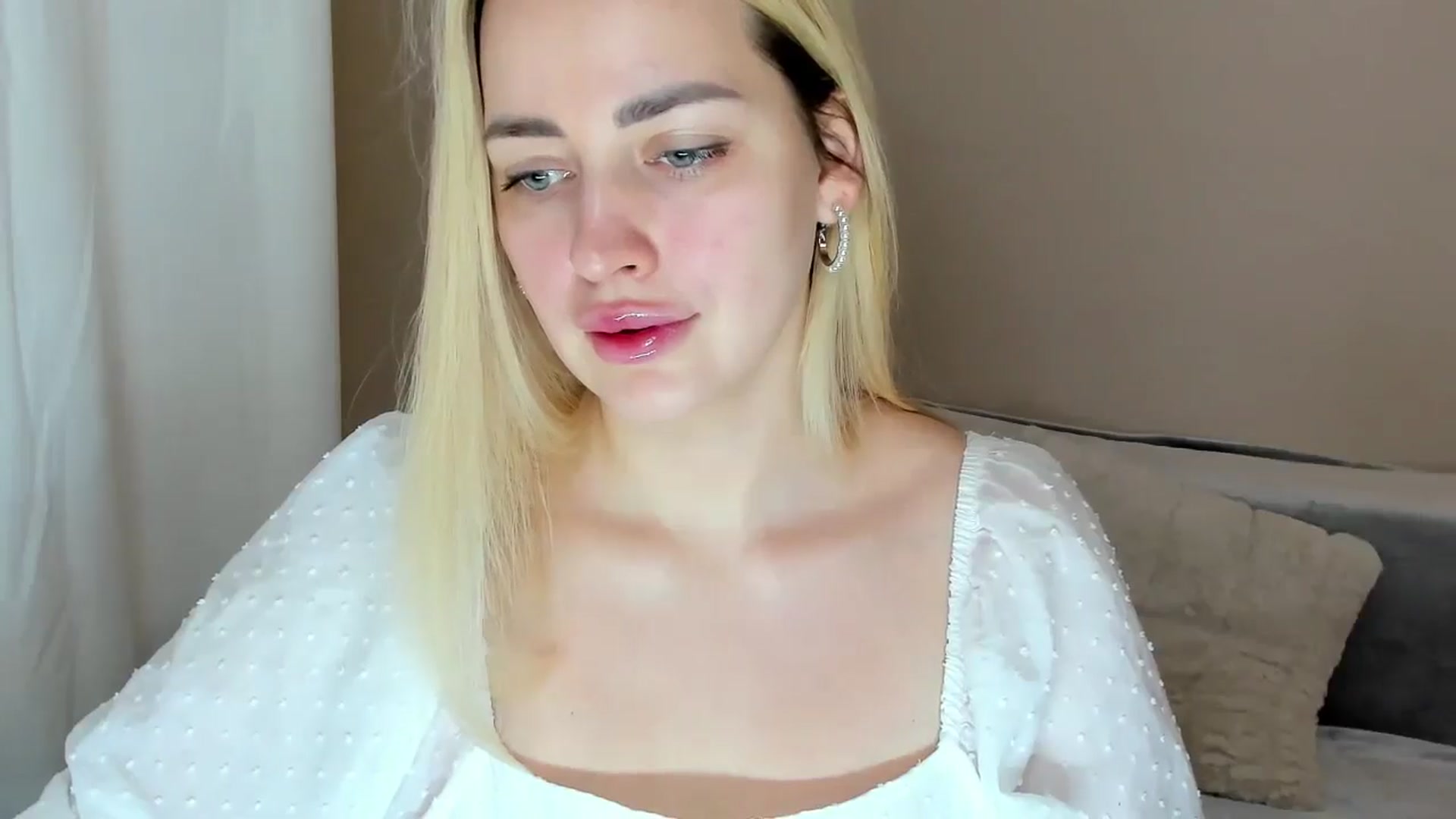 Gallery image thumbnail from Katy__Berry's myfreecams stream on, 02/14/2025, 13:13 image 5 of 20