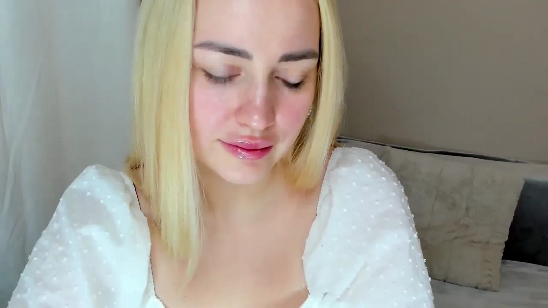 Gallery image thumbnail from Katy__Berry's myfreecams stream on, 02/14/2025, 13:13 image 19 of 20