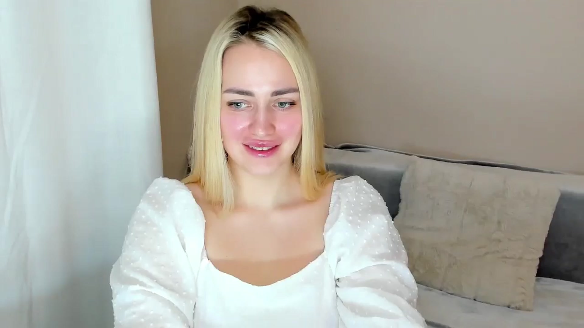 Gallery image thumbnail from Katy__Berry's myfreecams stream on, 02/14/2025, 13:13 image 18 of 20