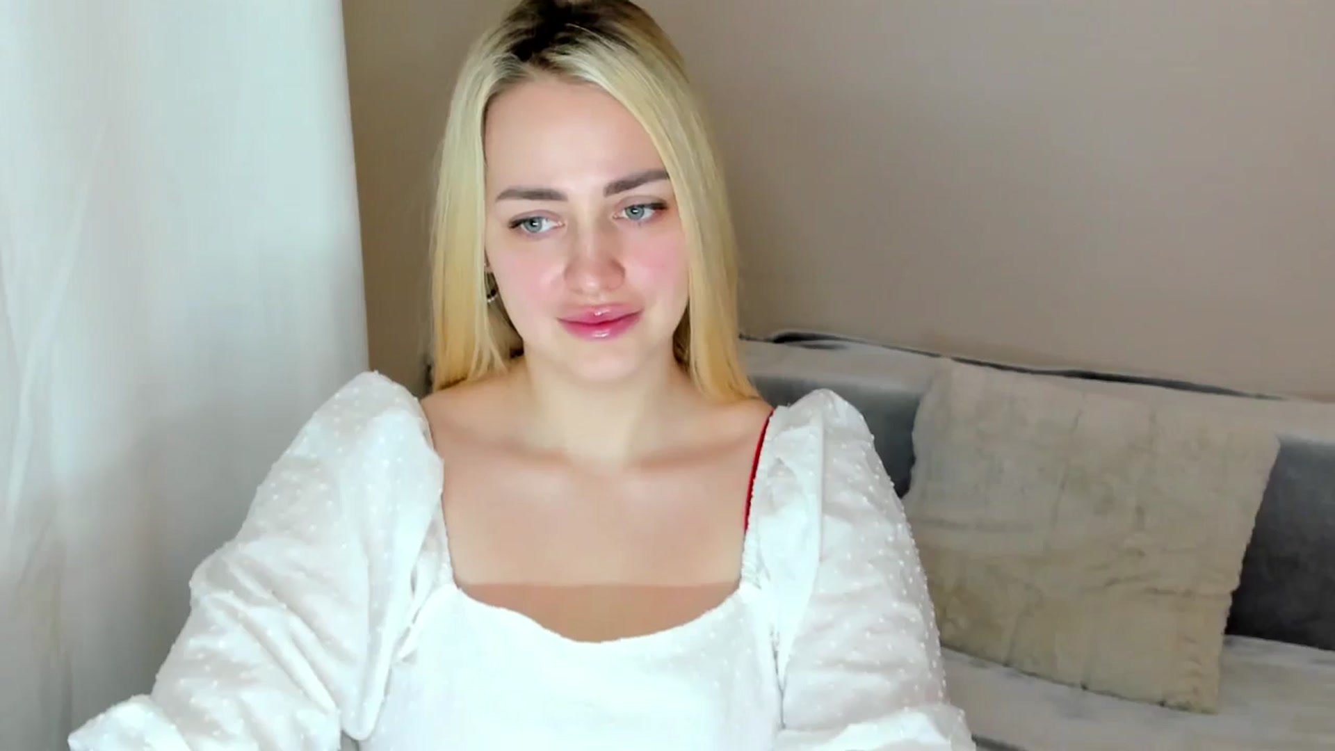 Gallery image thumbnail from Katy__Berry's myfreecams stream on, 02/14/2025, 13:13 image 14 of 20