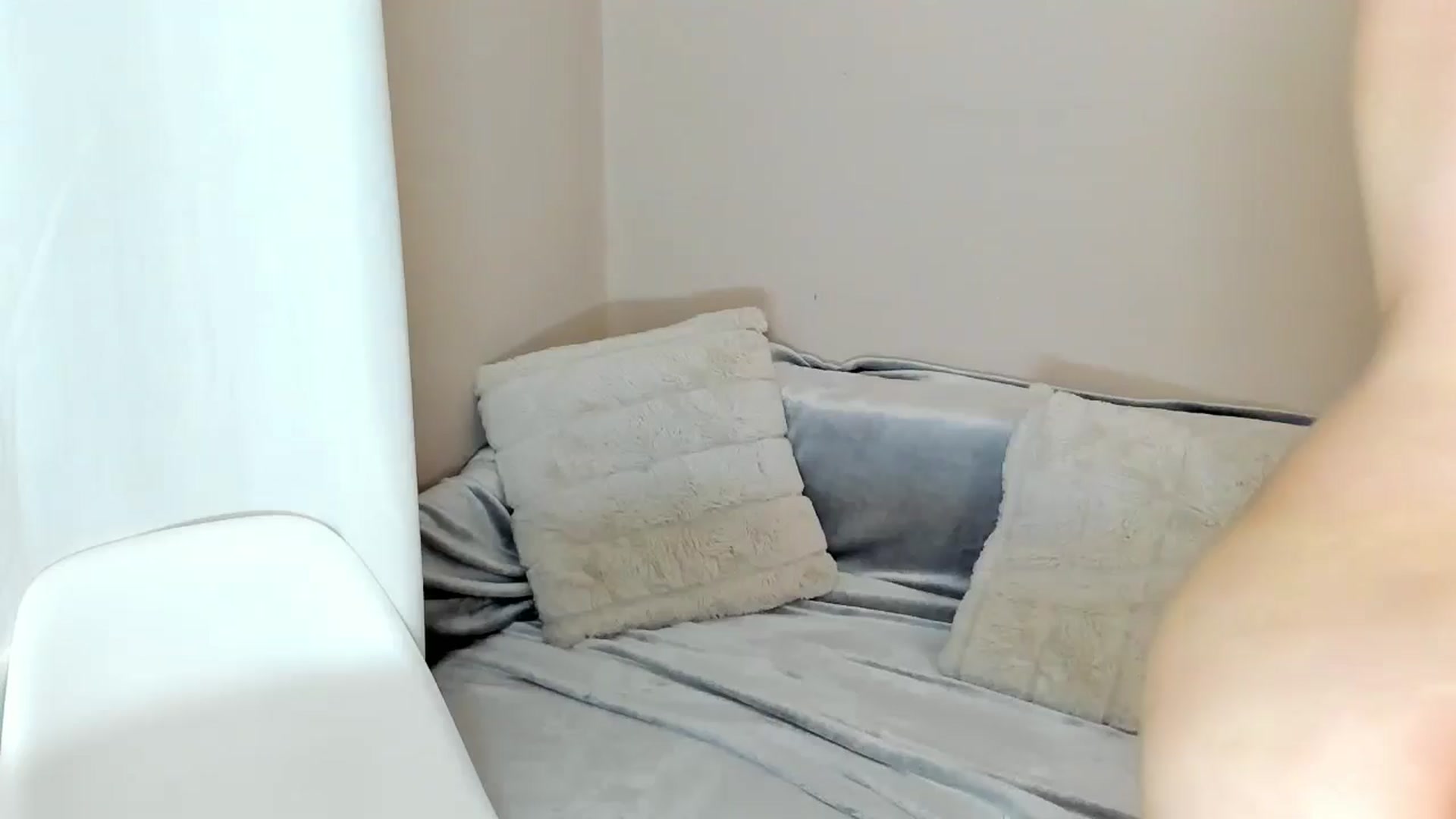 Gallery image thumbnail from Katy__Berry's myfreecams stream on, 02/14/2025, 15:01 image 17 of 20