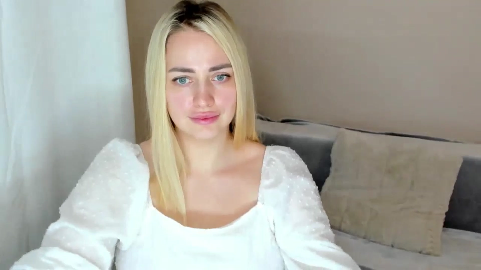 Gallery image thumbnail from Katy__Berry's myfreecams stream on, 02/14/2025, 15:01 image 12 of 20