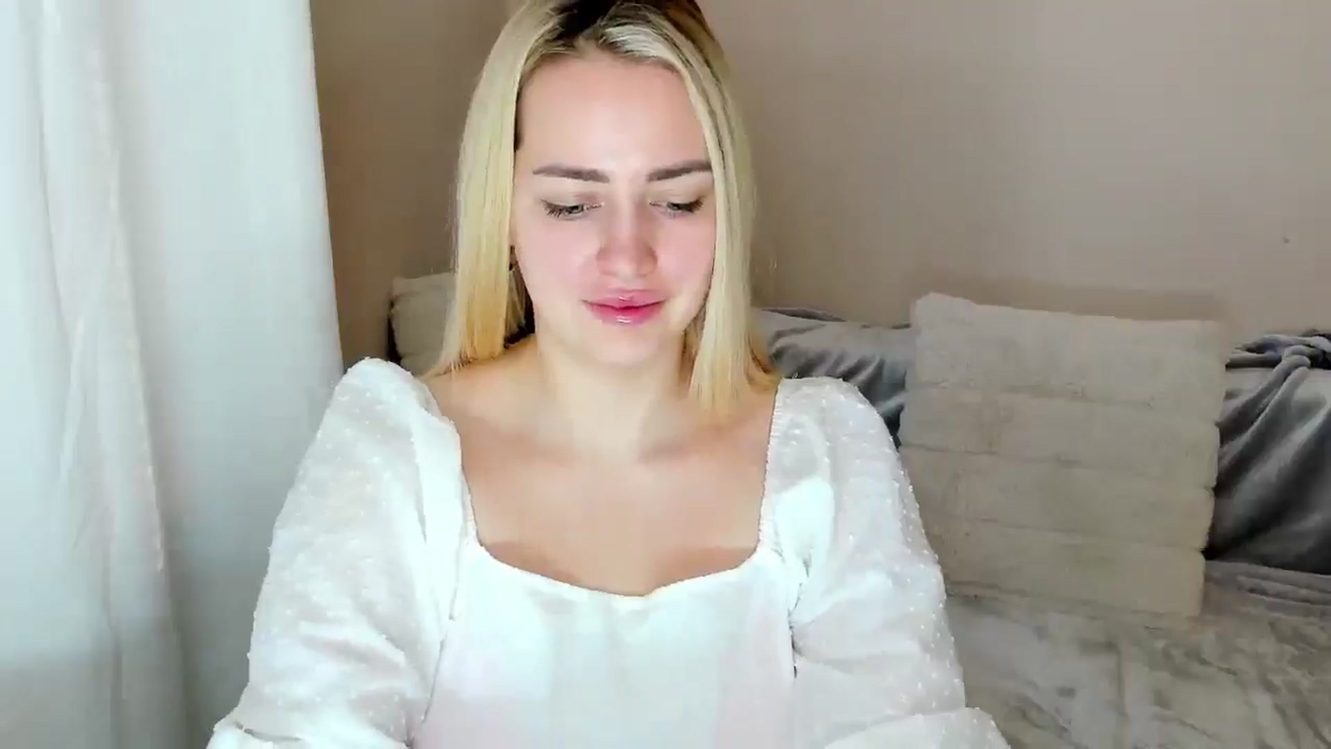 Gallery image thumbnail from Katy__Berry's myfreecams stream on, 02/15/2025, 14:01 image 13 of 20