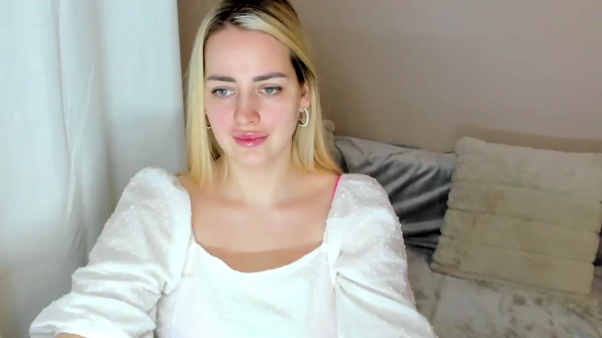 Gallery image thumbnail from Katy__Berry's myfreecams stream on, 02/15/2025, 15:30 image 8 of 20