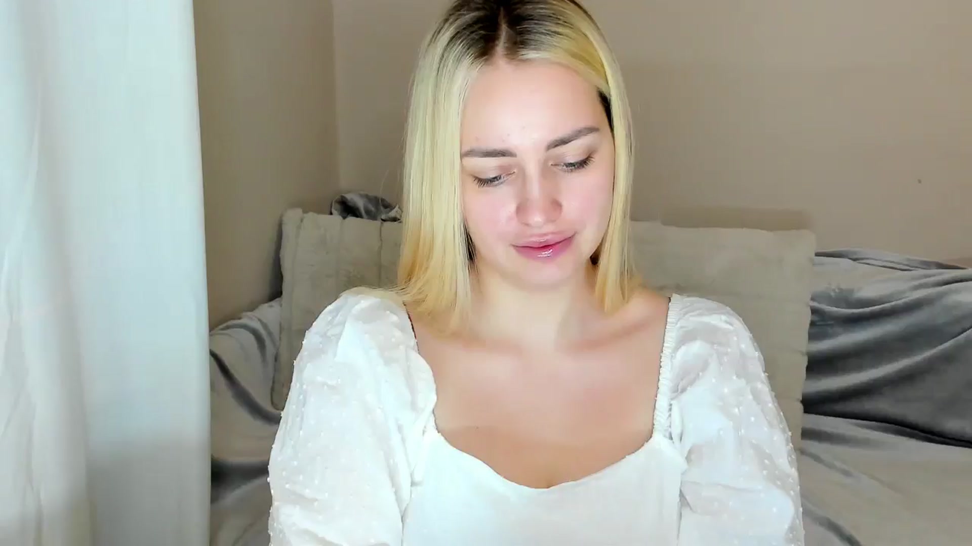 Gallery image thumbnail from Katy__Berry's myfreecams stream on, 02/23/2025, 15:36 image 2 of 20