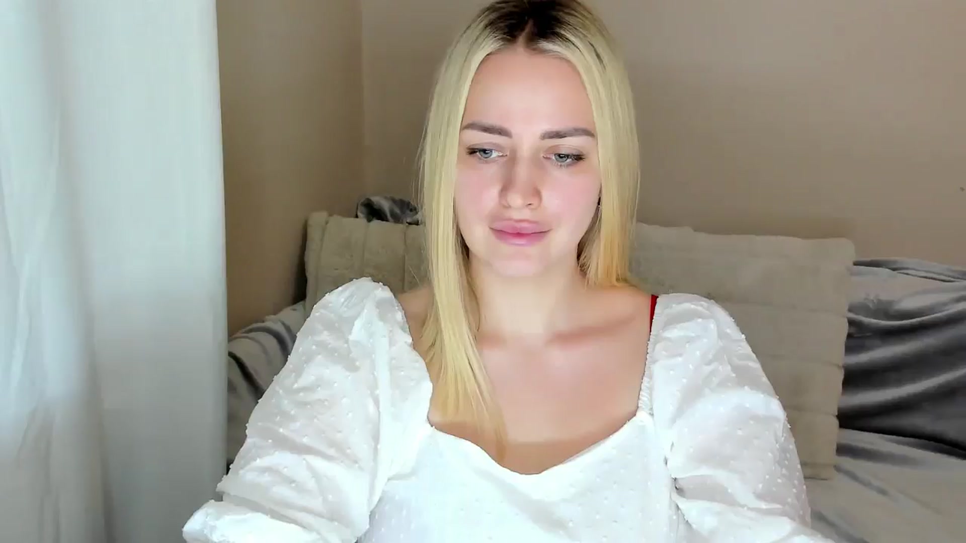 Gallery image thumbnail from Katy__Berry's myfreecams stream on, 02/23/2025, 17:24 image 2 of 20