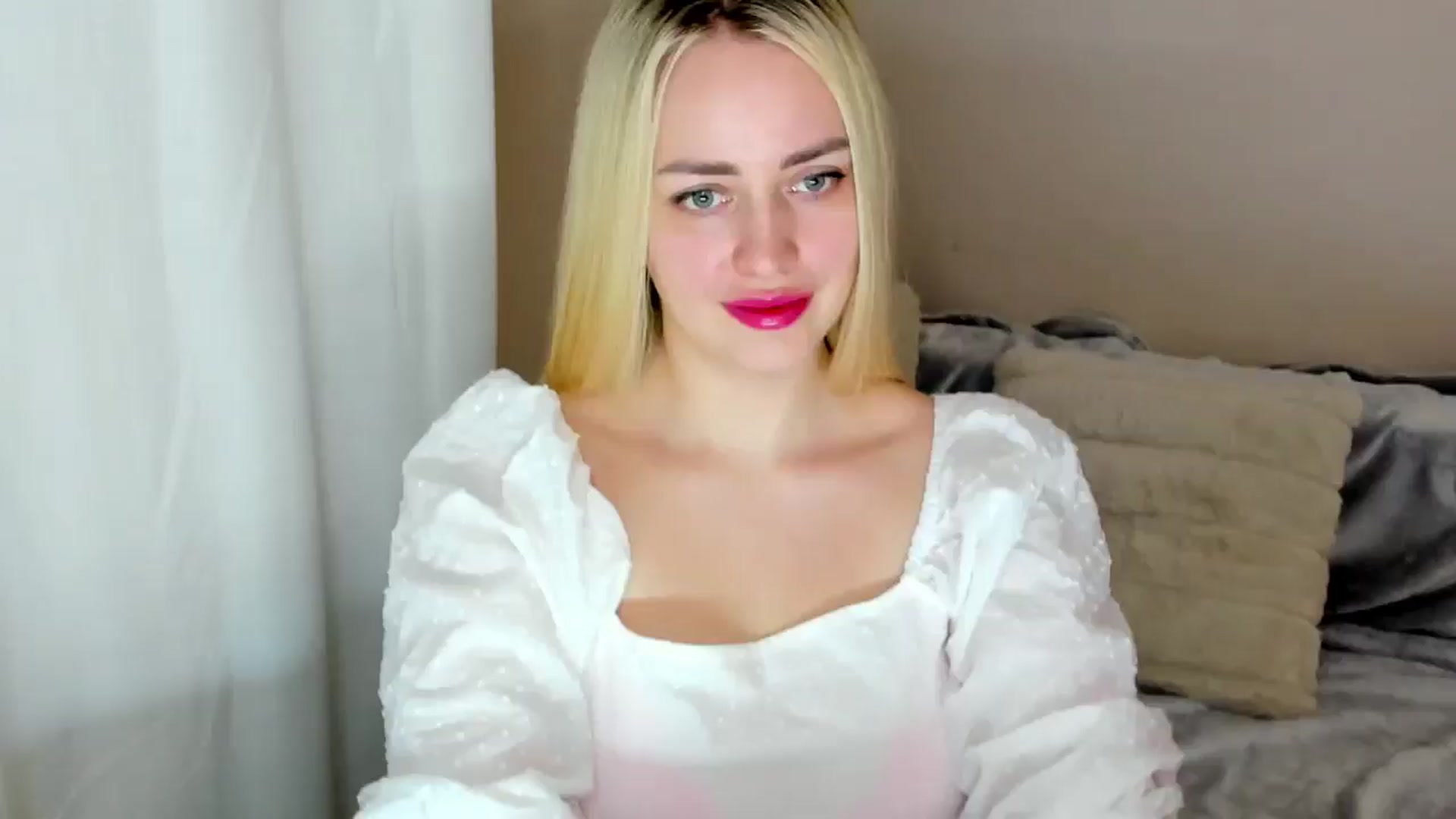 Gallery image thumbnail from Katy__Berry's myfreecams stream on, 03/02/2025, 15:50 image 10 of 20