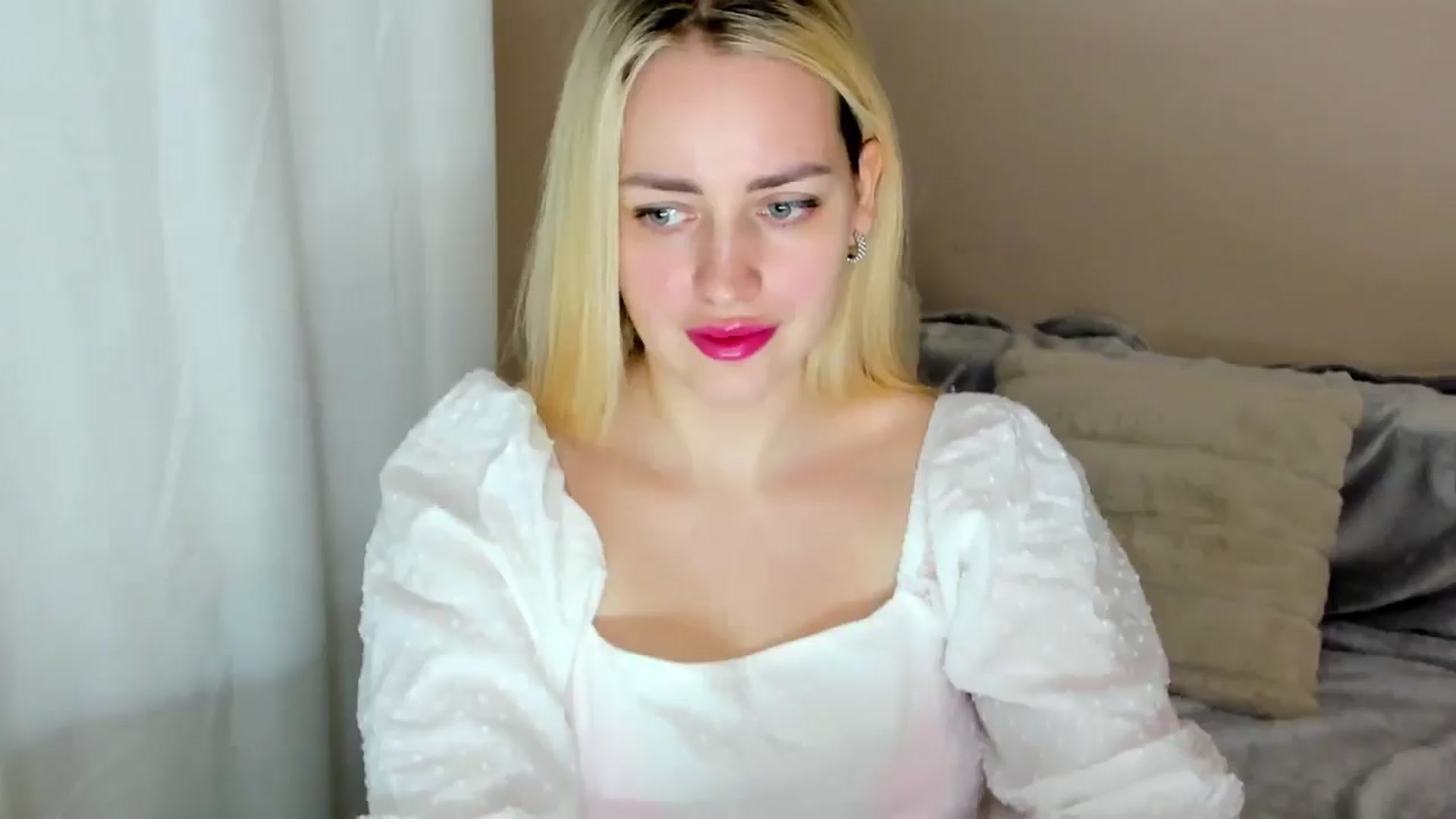 Gallery image thumbnail from Katy__Berry's myfreecams stream on, 03/02/2025, 15:50 image 13 of 20