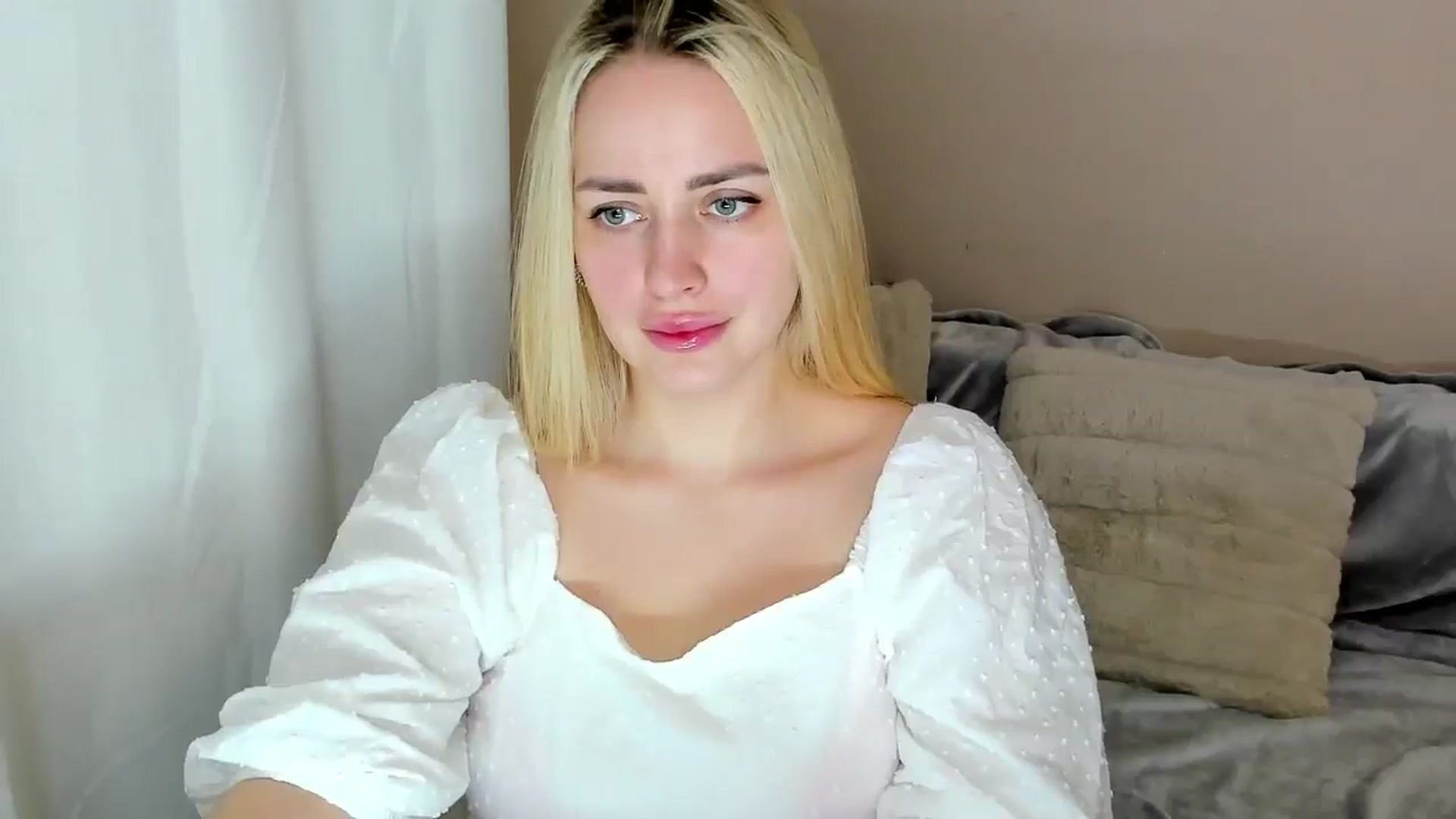 Gallery image thumbnail from Katy__Berry's myfreecams stream on, 03/02/2025, 16:16 image 9 of 20