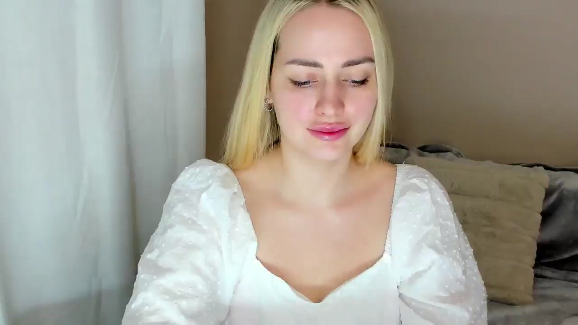 Gallery image thumbnail from Katy__Berry's myfreecams stream on, 03/02/2025, 16:16 image 20 of 20