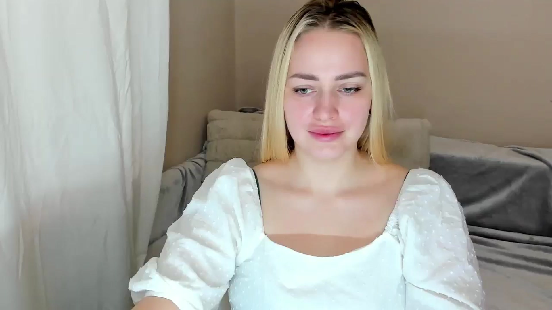 Gallery image thumbnail from Katy__Berry's myfreecams stream on, 03/13/2025, 10:21 image 13 of 20