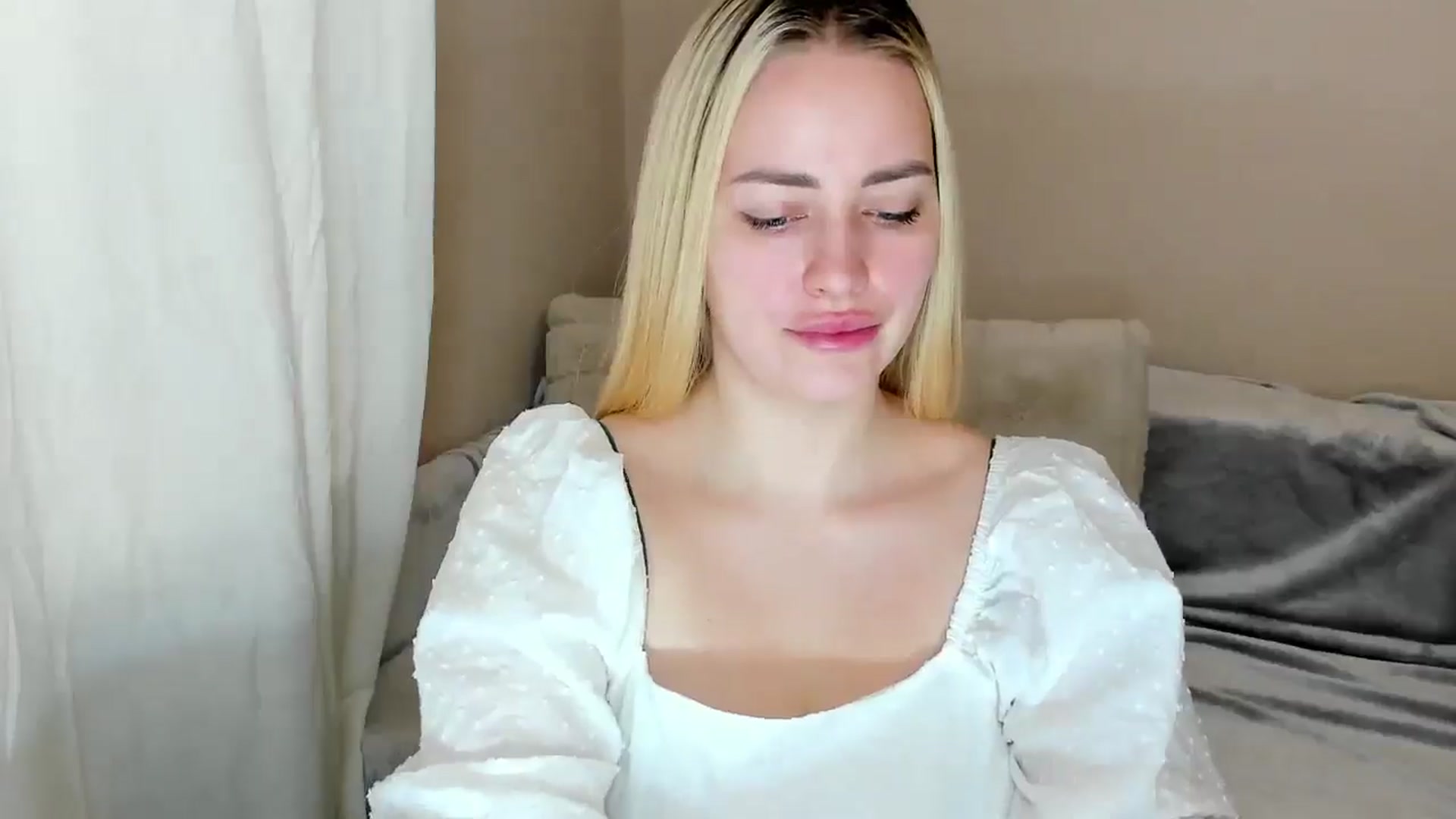 Gallery image thumbnail from Katy__Berry's myfreecams stream on, 03/13/2025, 10:21 image 15 of 20