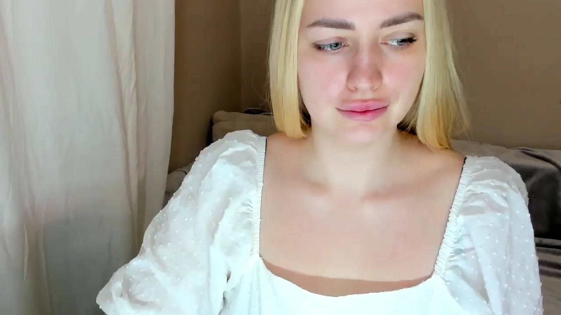 Gallery image thumbnail from Katy__Berry's myfreecams stream on, 03/13/2025, 10:21 image 8 of 20