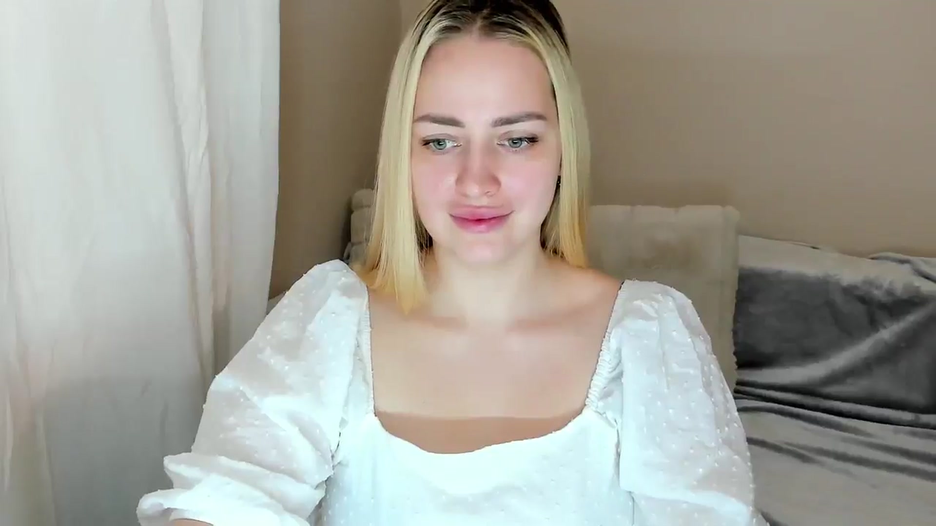 Gallery image thumbnail from Katy__Berry's myfreecams stream on, 03/13/2025, 10:21 image 18 of 20