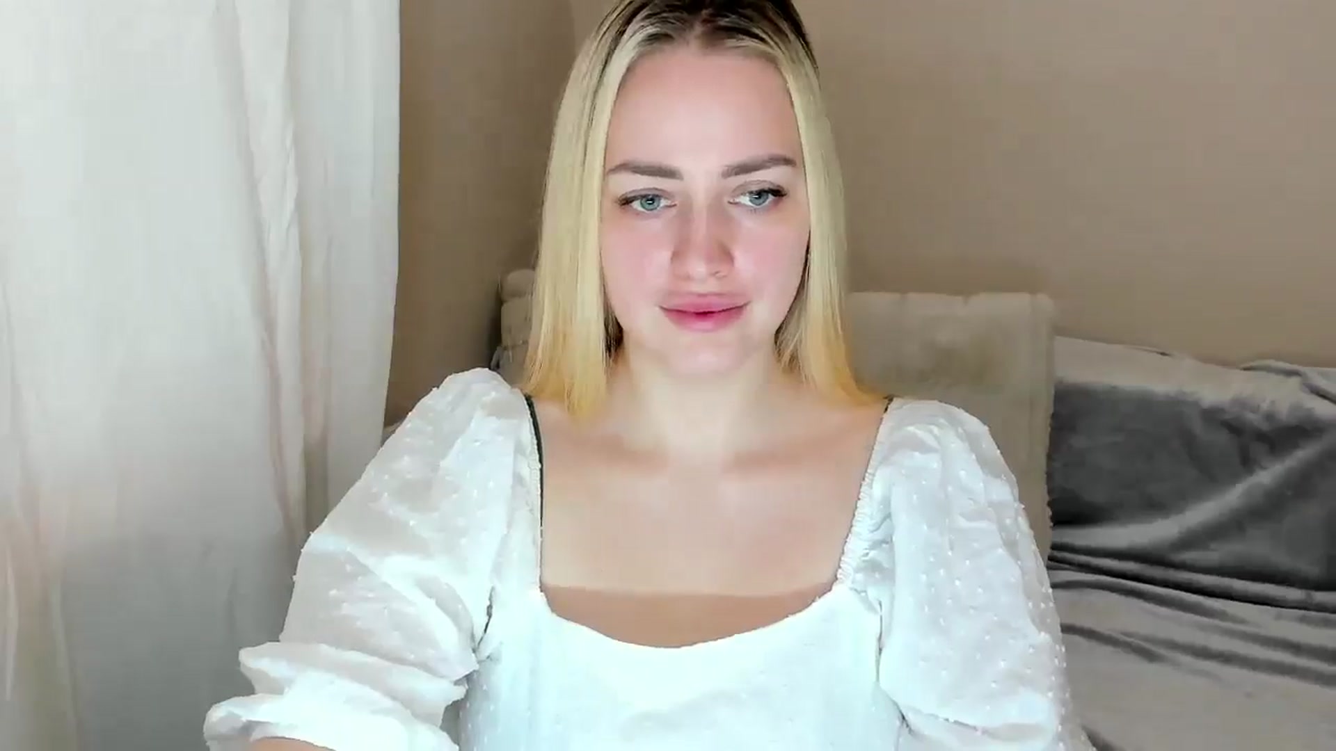 Gallery image thumbnail from Katy__Berry's myfreecams stream on, 03/13/2025, 10:21 image 17 of 20