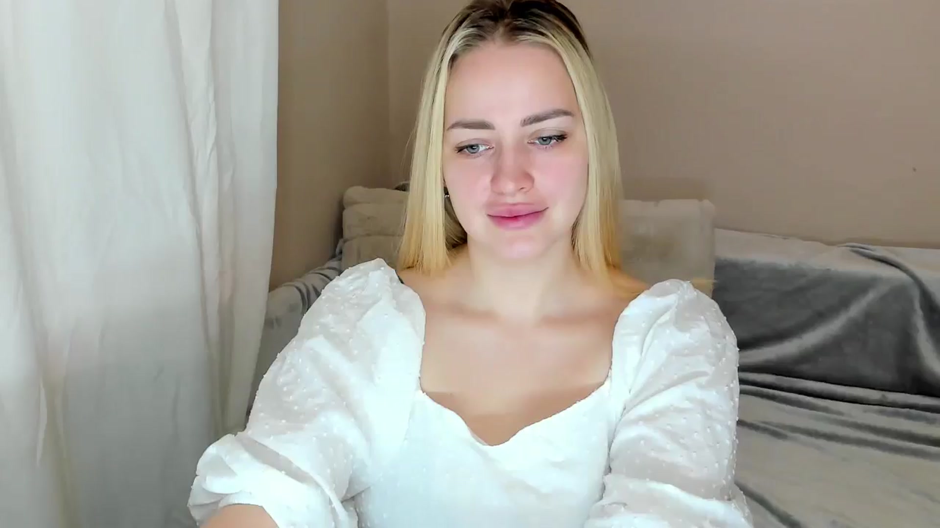 Gallery image thumbnail from Katy__Berry's myfreecams stream on, 03/13/2025, 10:21 image 3 of 20