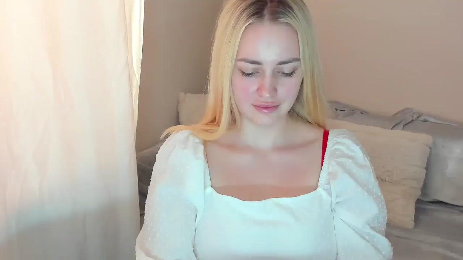 Gallery image thumbnail from Katy__Berry's myfreecams stream on, 03/16/2025, 16:01 image 7 of 20