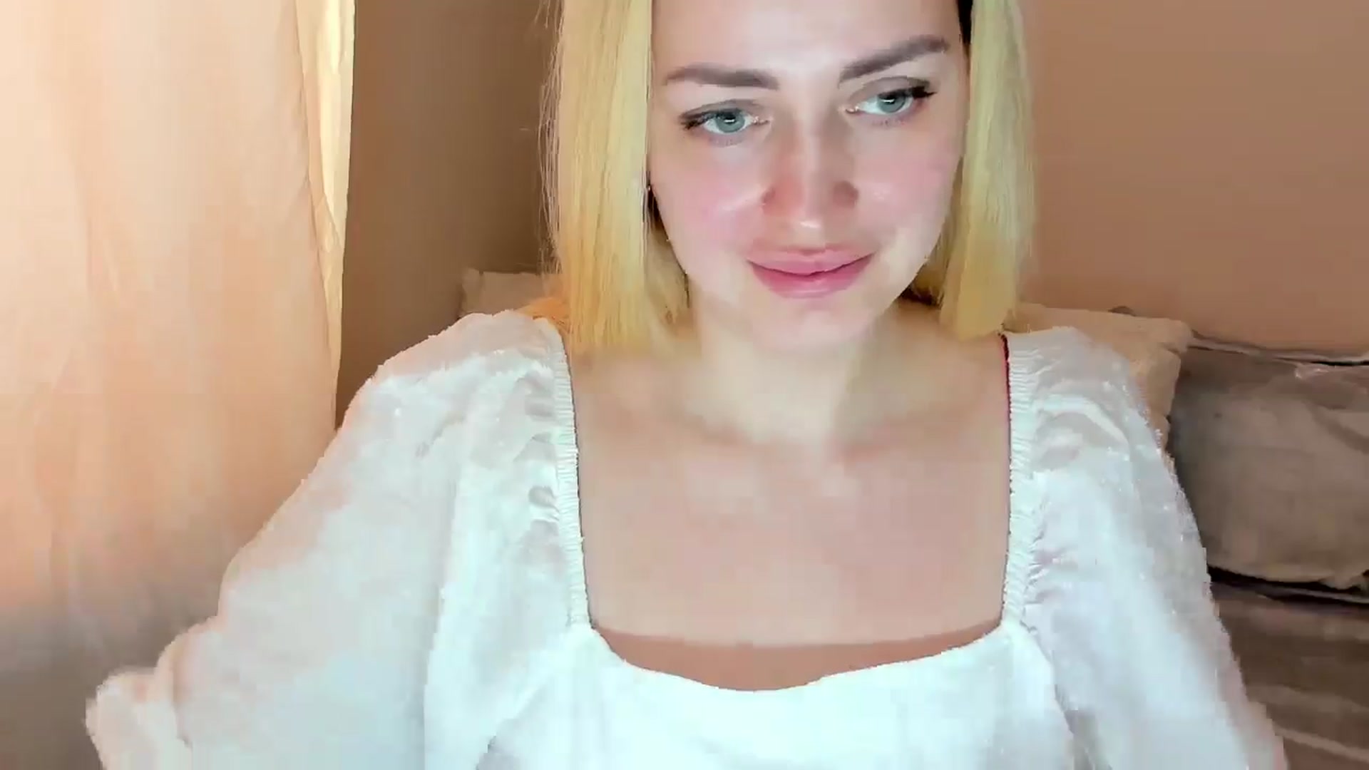 Gallery image thumbnail from Katy__Berry's myfreecams stream on, 03/16/2025, 16:01 image 6 of 20