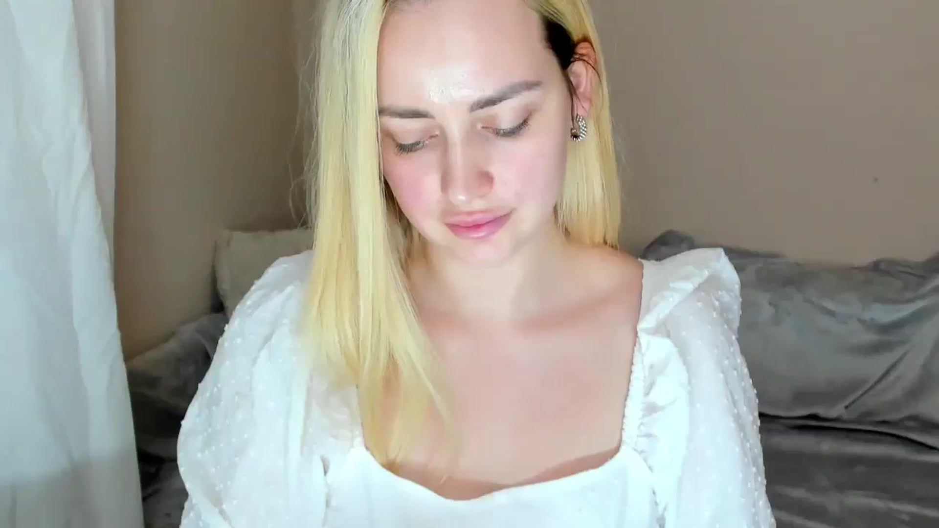 Gallery image thumbnail from Katy__Berry's myfreecams stream on, 03/16/2025, 16:01 image 20 of 20