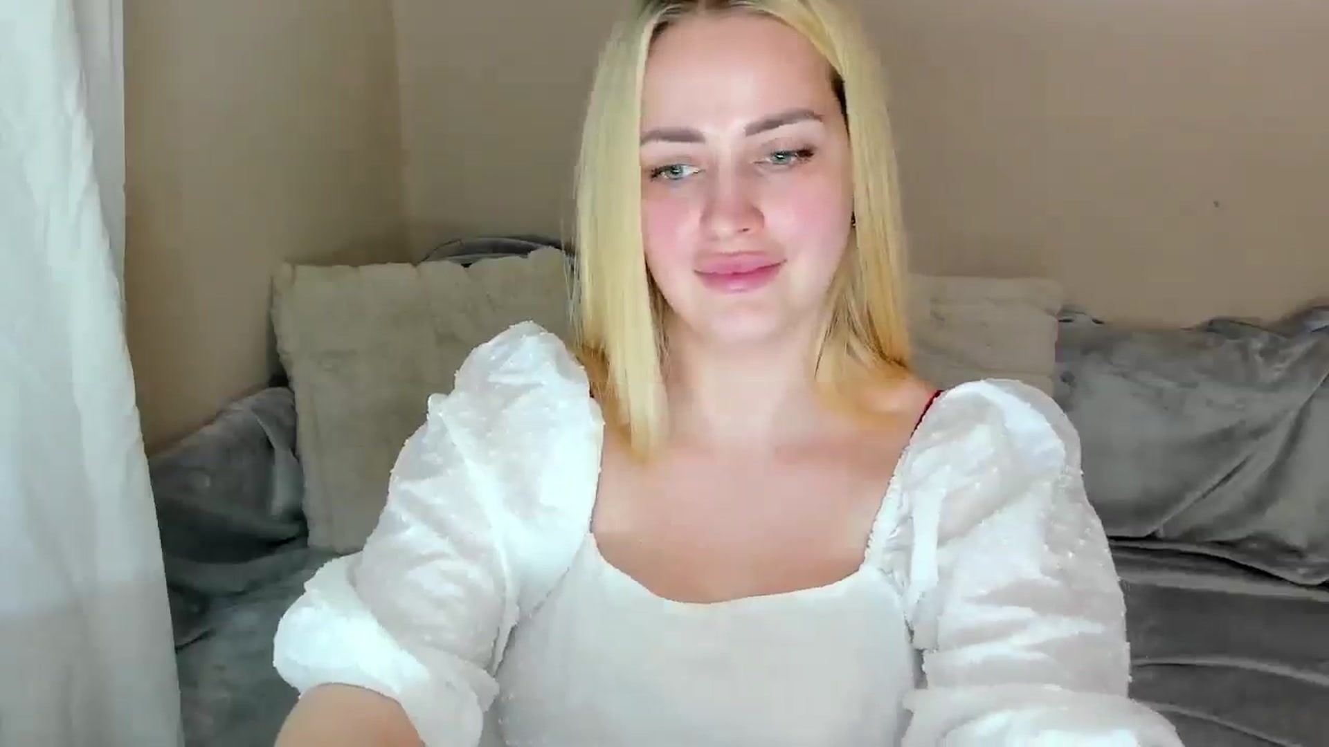 Gallery image thumbnail from Katy__Berry's myfreecams stream on, 03/16/2025, 16:53 image 5 of 20