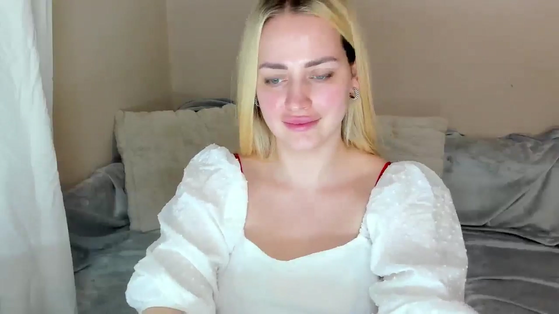 Gallery image thumbnail from Katy__Berry's myfreecams stream on, 03/16/2025, 16:53 image 11 of 20