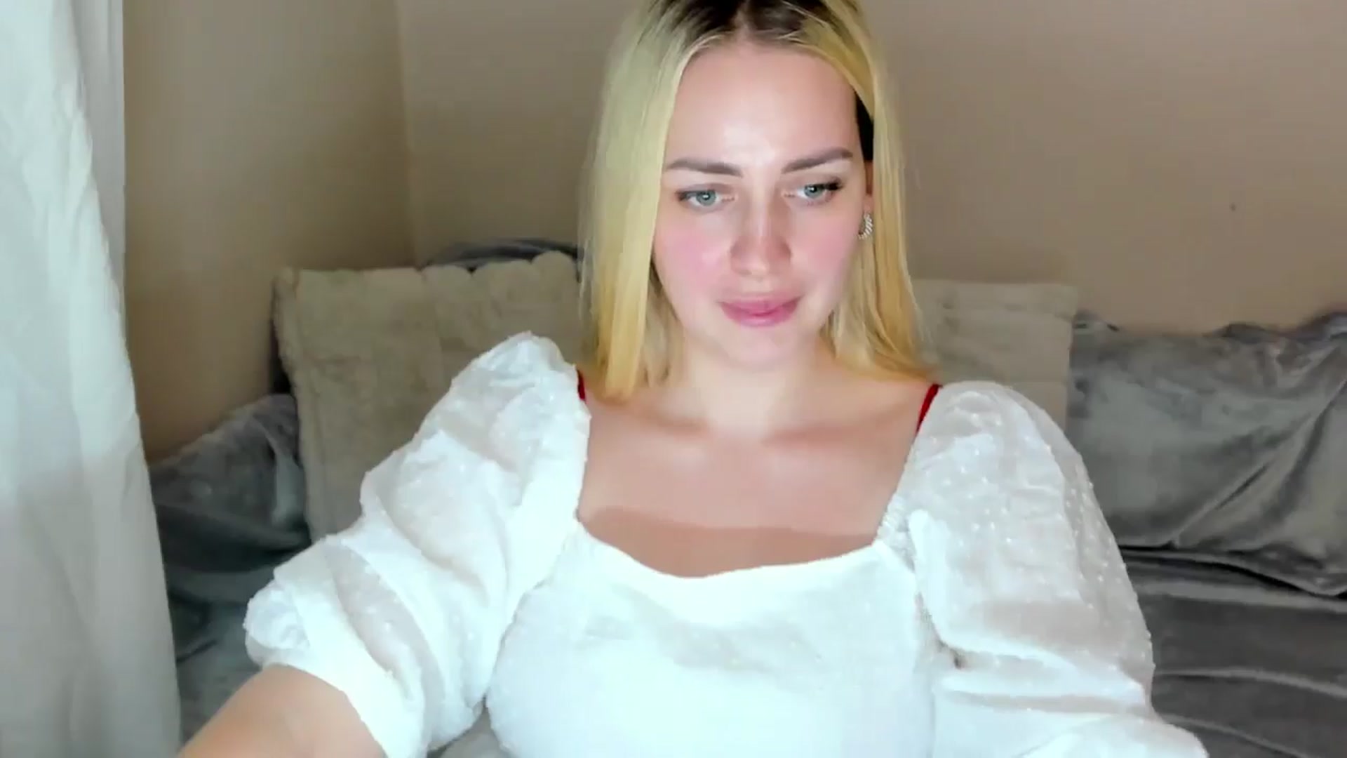 Gallery image thumbnail from Katy__Berry's myfreecams stream on, 03/16/2025, 16:53 image 14 of 20