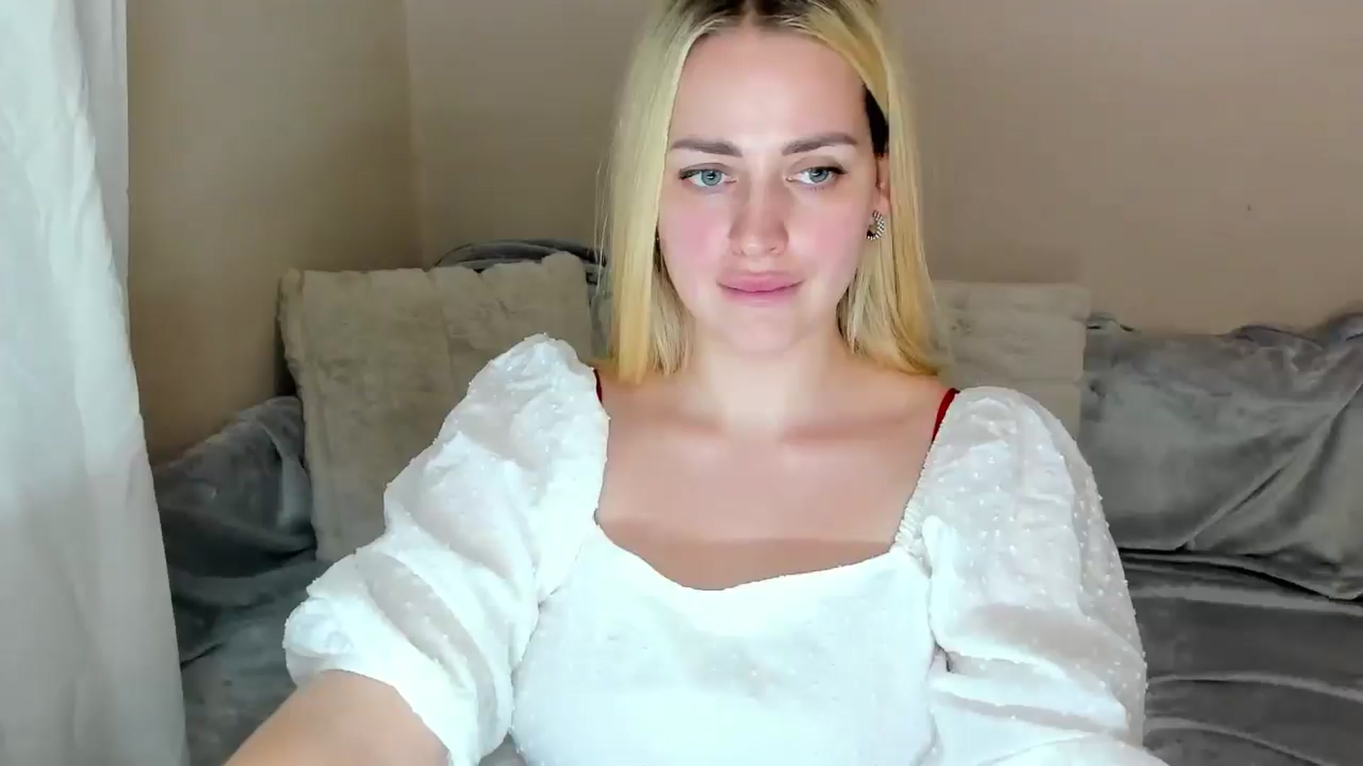 Gallery image thumbnail from Katy__Berry's myfreecams stream on, 03/16/2025, 16:53 image 12 of 20
