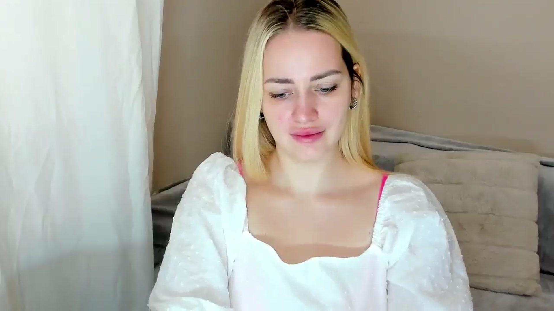 Gallery image thumbnail from Katy__Berry's myfreecams stream on, 03/18/2025, 08:48 image 9 of 20