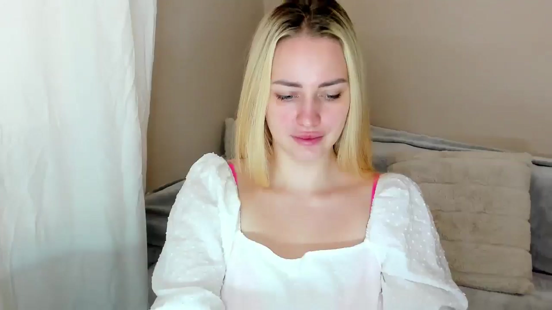 Gallery image thumbnail from Katy__Berry's myfreecams stream on, 03/18/2025, 08:48 image 20 of 20
