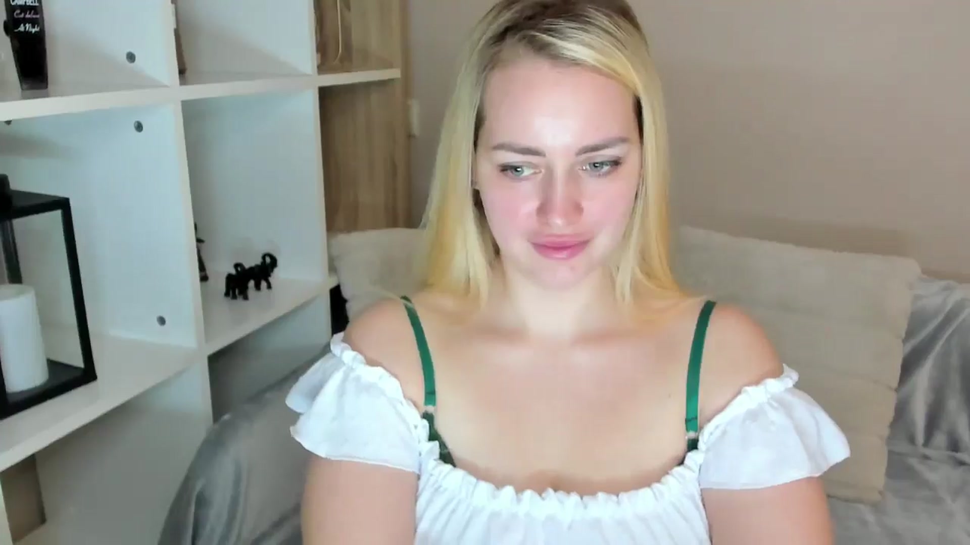 Gallery image thumbnail from Katy__Berry's myfreecams stream on, 03/21/2025, 12:33 image 11 of 20